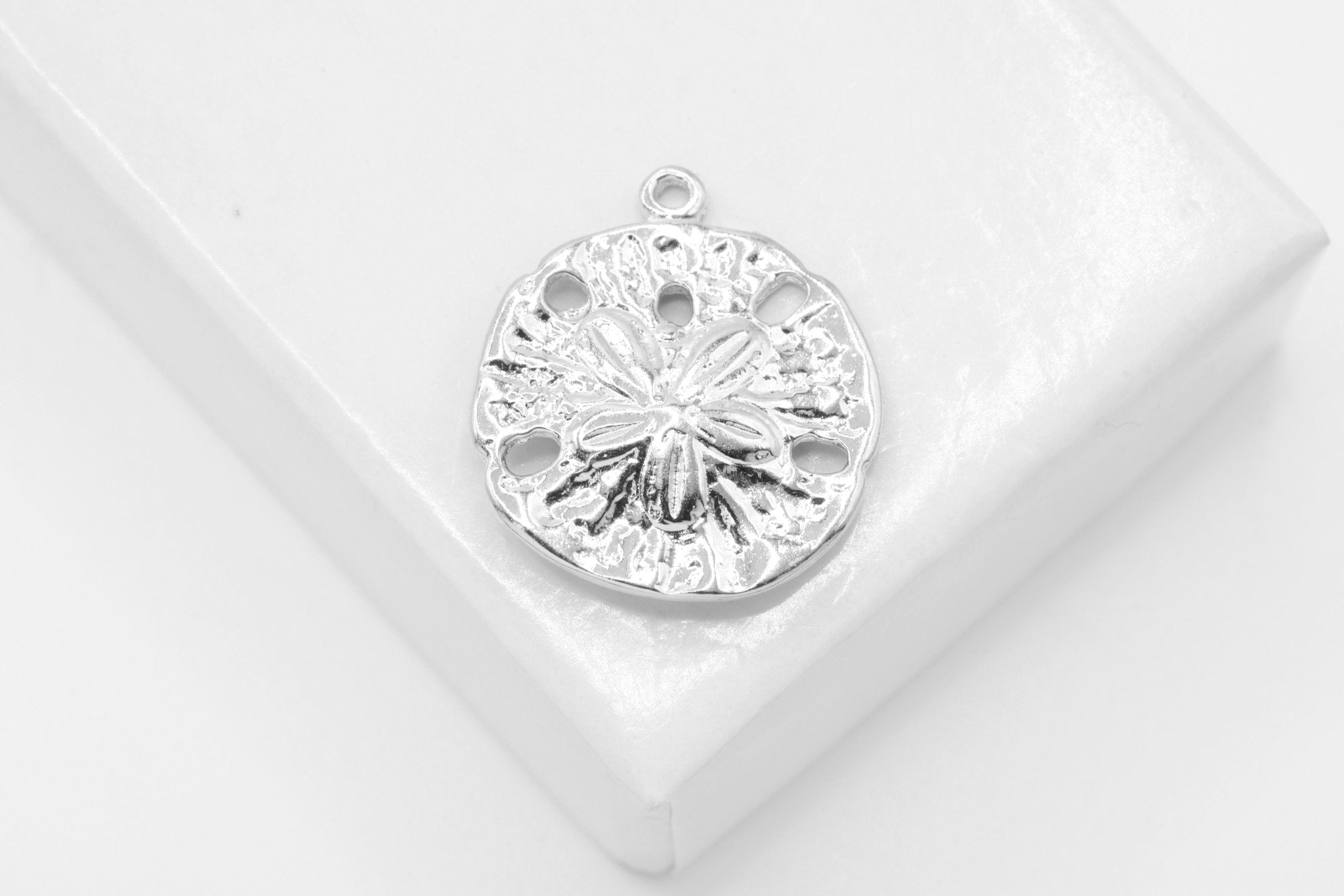 Sand Dollar Charm, Wholesale, 925 Sterling Silver, 17mm x 14mm, Sea Shell - HarperCrown