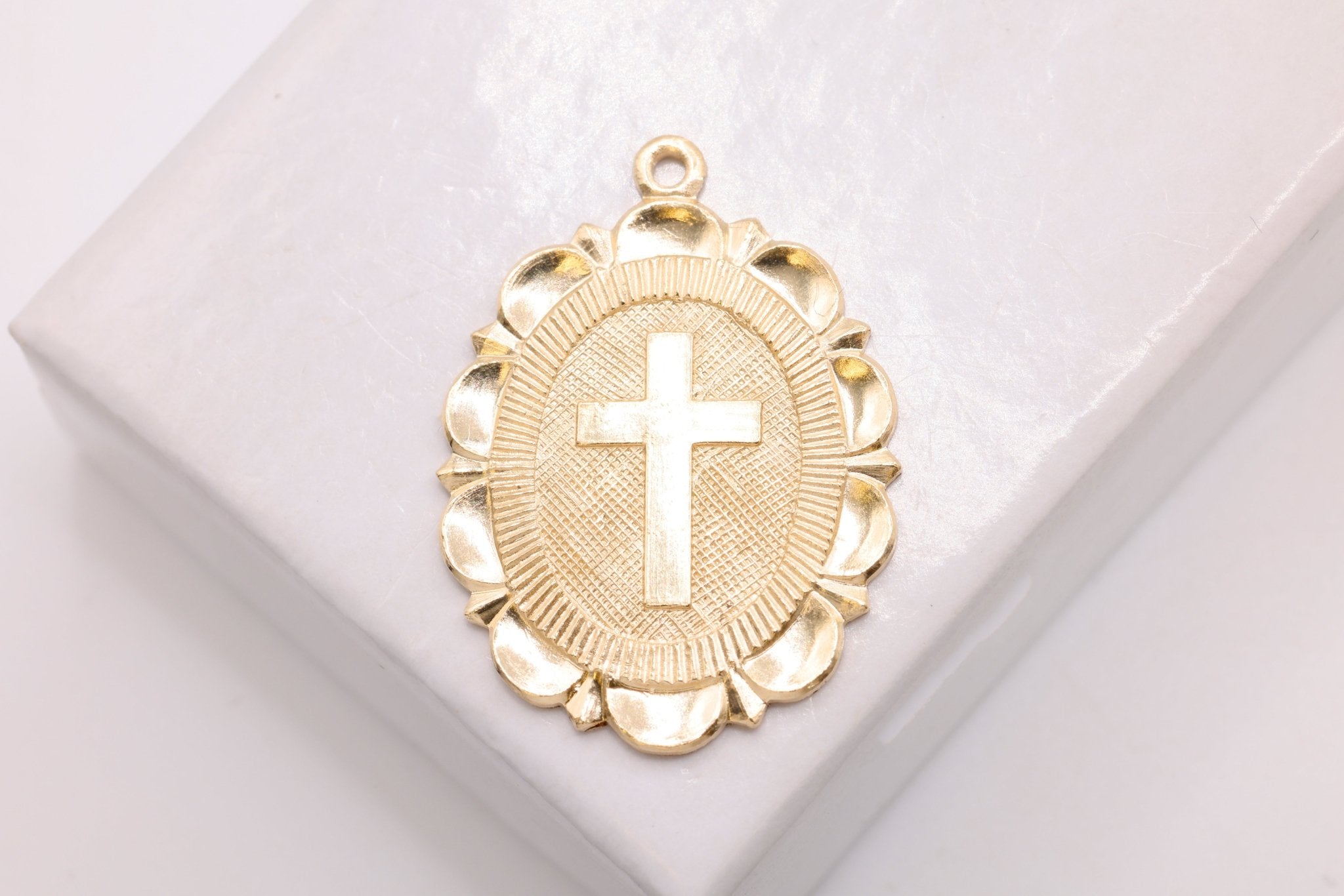 Scalloped Edge Oval Cross Pendant Charm, Wholesale, 14/20 Gold - Filled or 925 Sterling Silver, 21mm x 16mm, Religious Catholic - HarperCrown