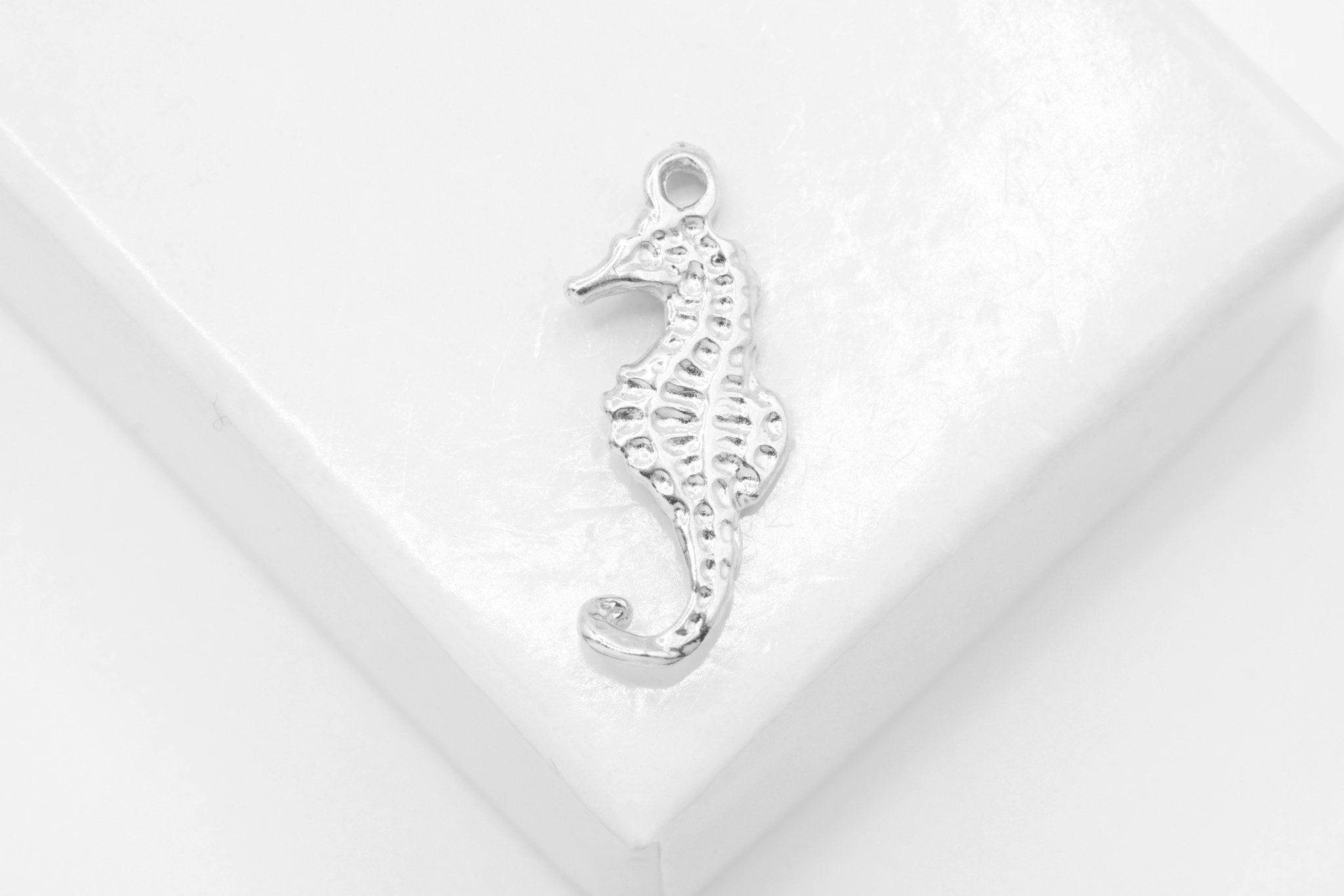 Seahorse Charm, Wholesale, 925 Sterling Silver, 18mm x 9mm, Sea Life Sea Horse - HarperCrown