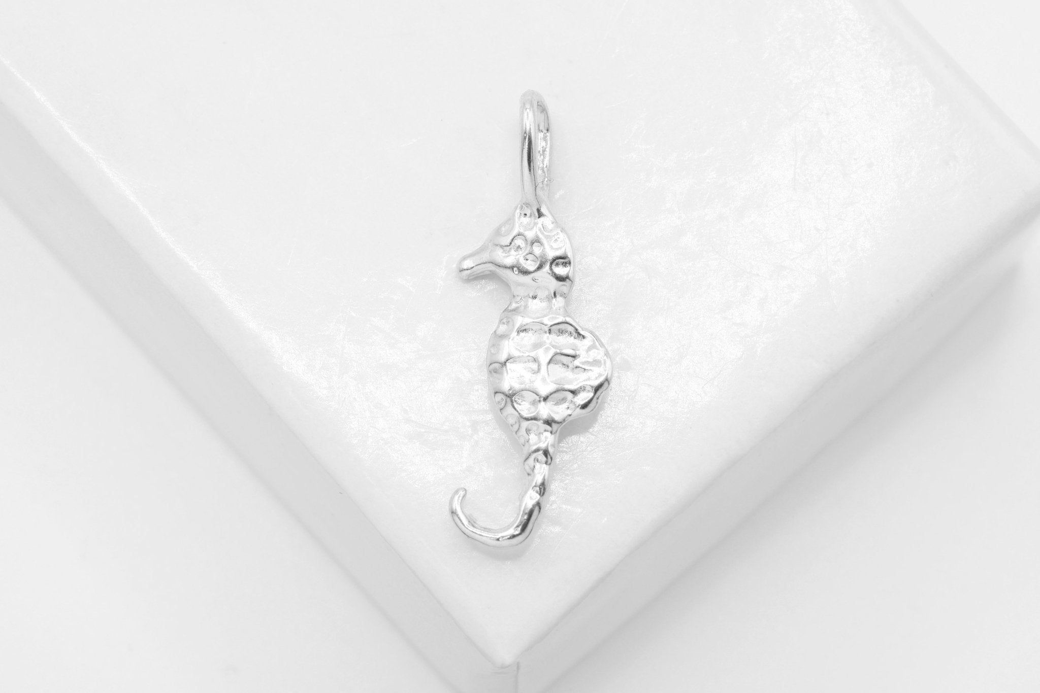 Seahorse Charm, Wholesale, 925 Sterling Silver, 22mm x 8mm, Sea Life Sea Horse - HarperCrown