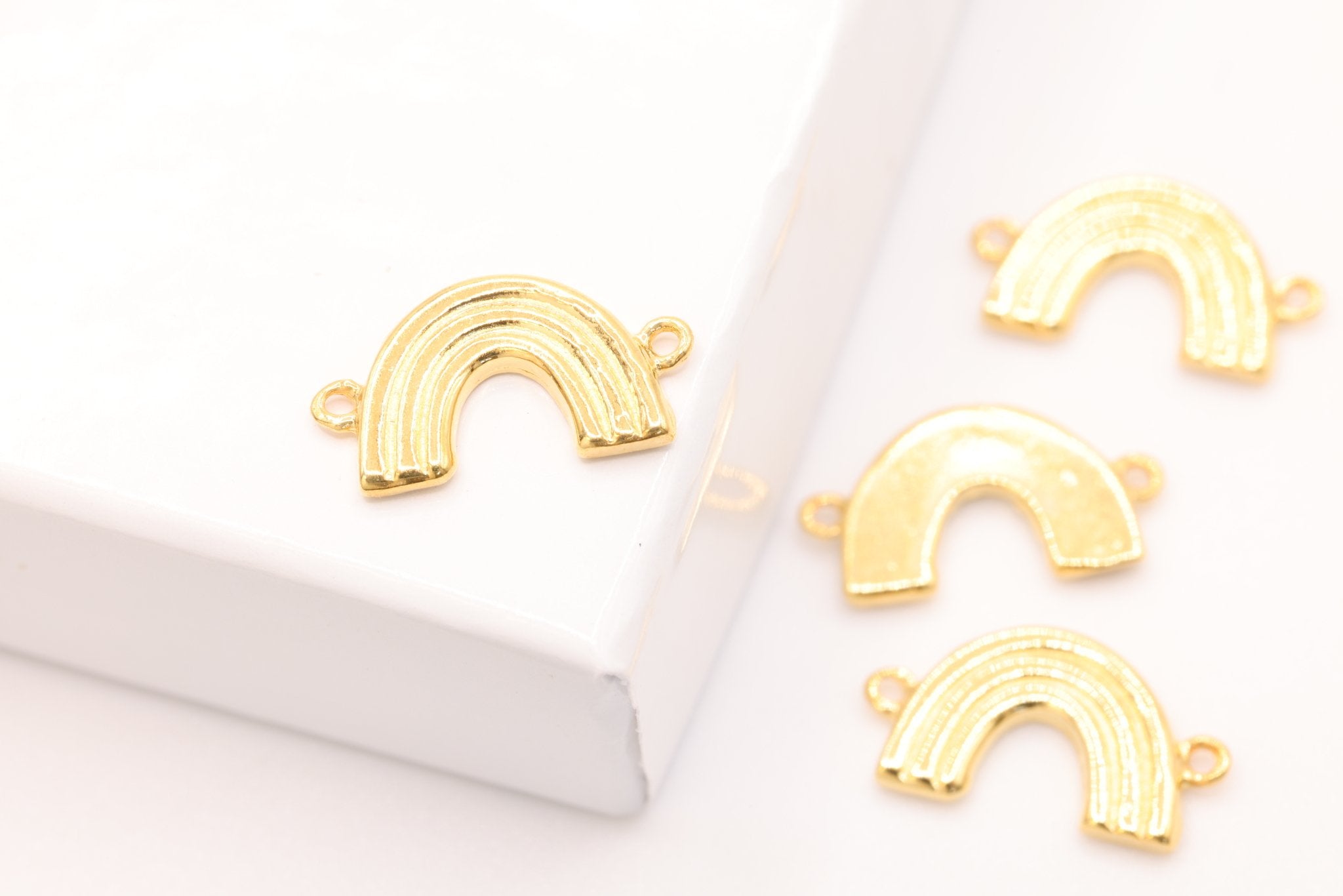 Seal Charm, 14K Gold - Filled, Stamped Seal Sealife Charm, Jewelry Making Charm - HarperCrown