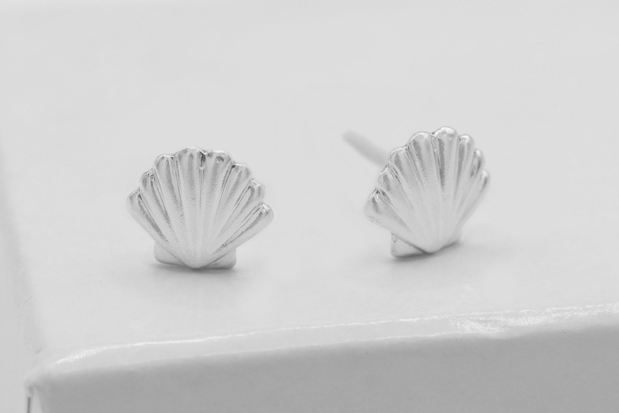 Seashell Stud Earring, 925 Sterling Silver, 6mm x 6mm, Wholesale, Pay Per Piece - HarperCrown