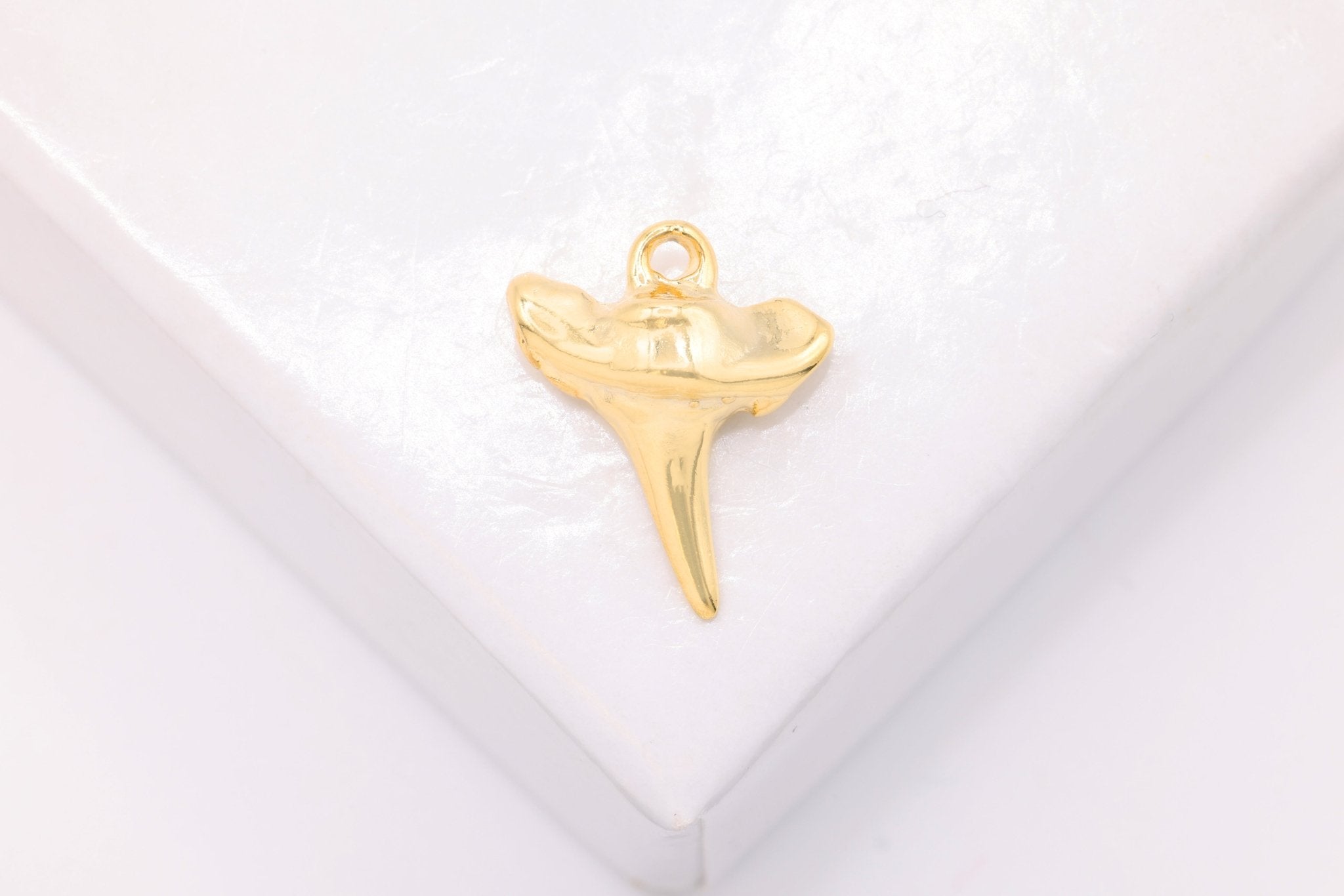 Shark Tooth Charm, Wholesale, 14K Solid Gold, 12mm x 10mm, Sharktooth Shark Teeth Nautical Beach - HarperCrown