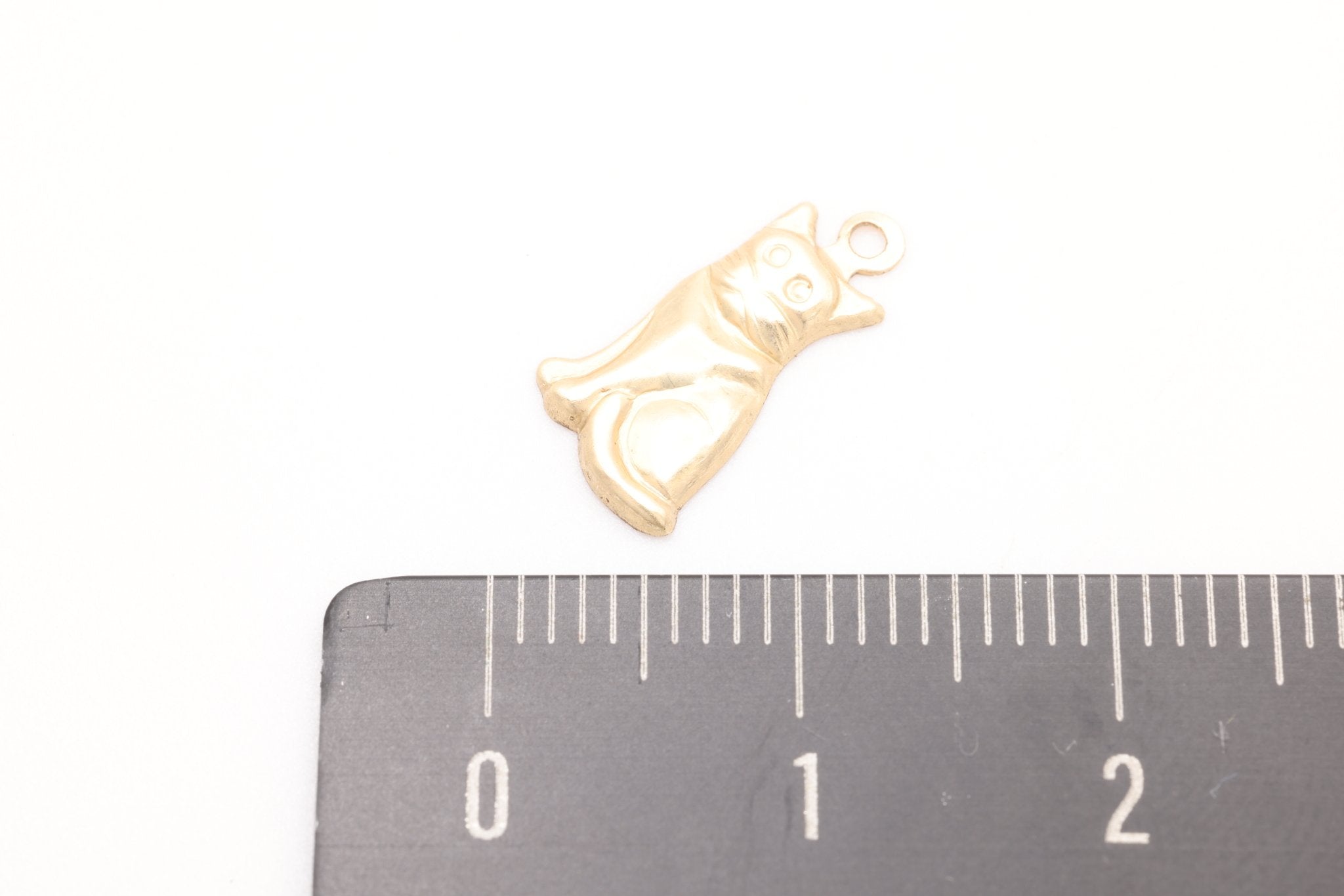 Sitting Cat Charm, Gold - Filled, 14mm x 7mm, Wholesale Bulk DIY Wholesale Jewelry Making Charm - HarperCrown