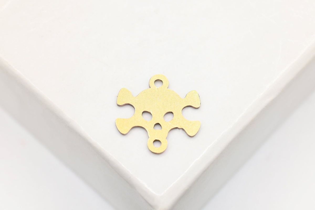 Skull and Bones Connector Charm, 14/20 Gold-Filled, 10mm x 10mm, Wholesale, Spooky Halloween Pirate Charm, Jewelry Making Charm - HarperCrown