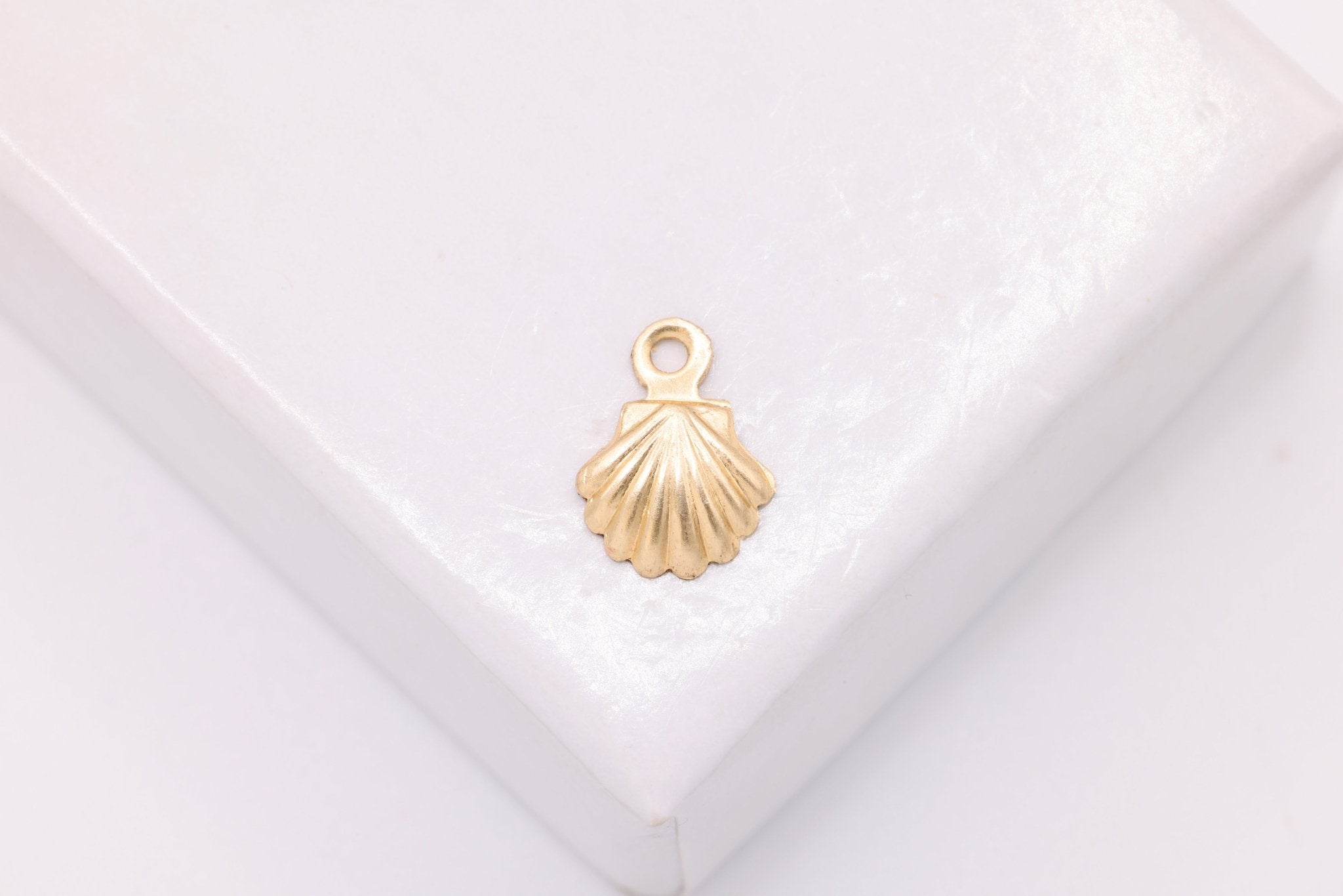 Small Seashell Charm, Wholesale, 14/20 Gold - Filled, 8mm x 6mm, Beach Sea Life Marine Clam Oyster Shell - HarperCrown