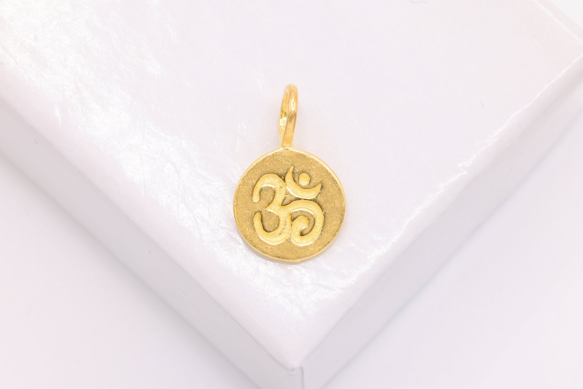 Spiritual Yoga Ohm Om Symbol Charm, Wholesale, 18K Gold - Pated 925 Sterling Silver, 13mm - HarperCrown