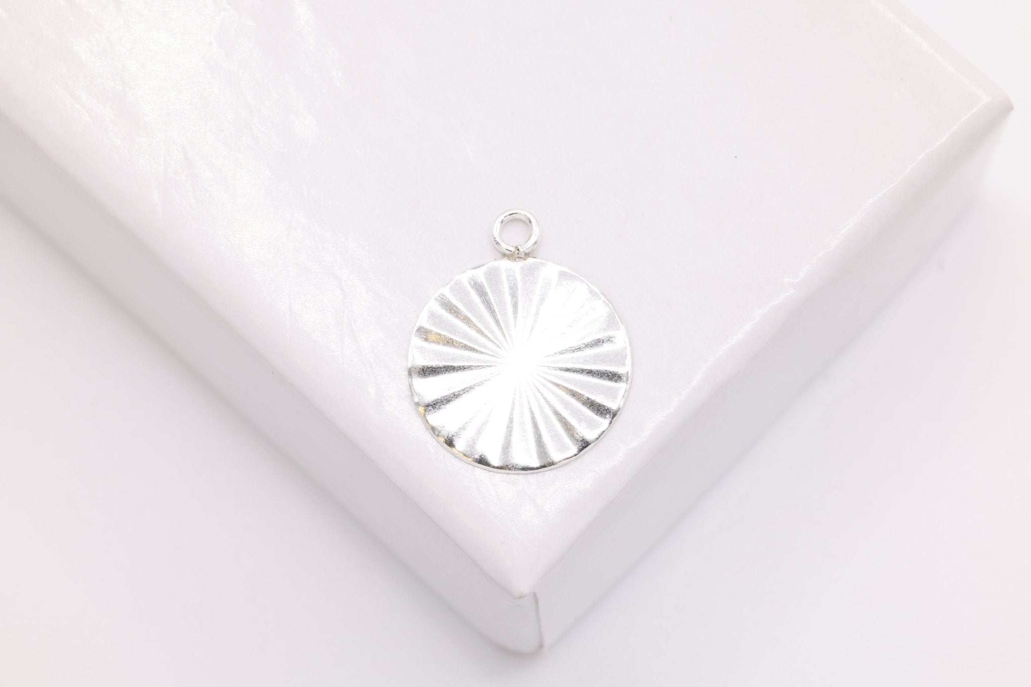 Starburst Circle Charm, 925 Sterling Silver, 10mm, Wholesale - HarperCrown