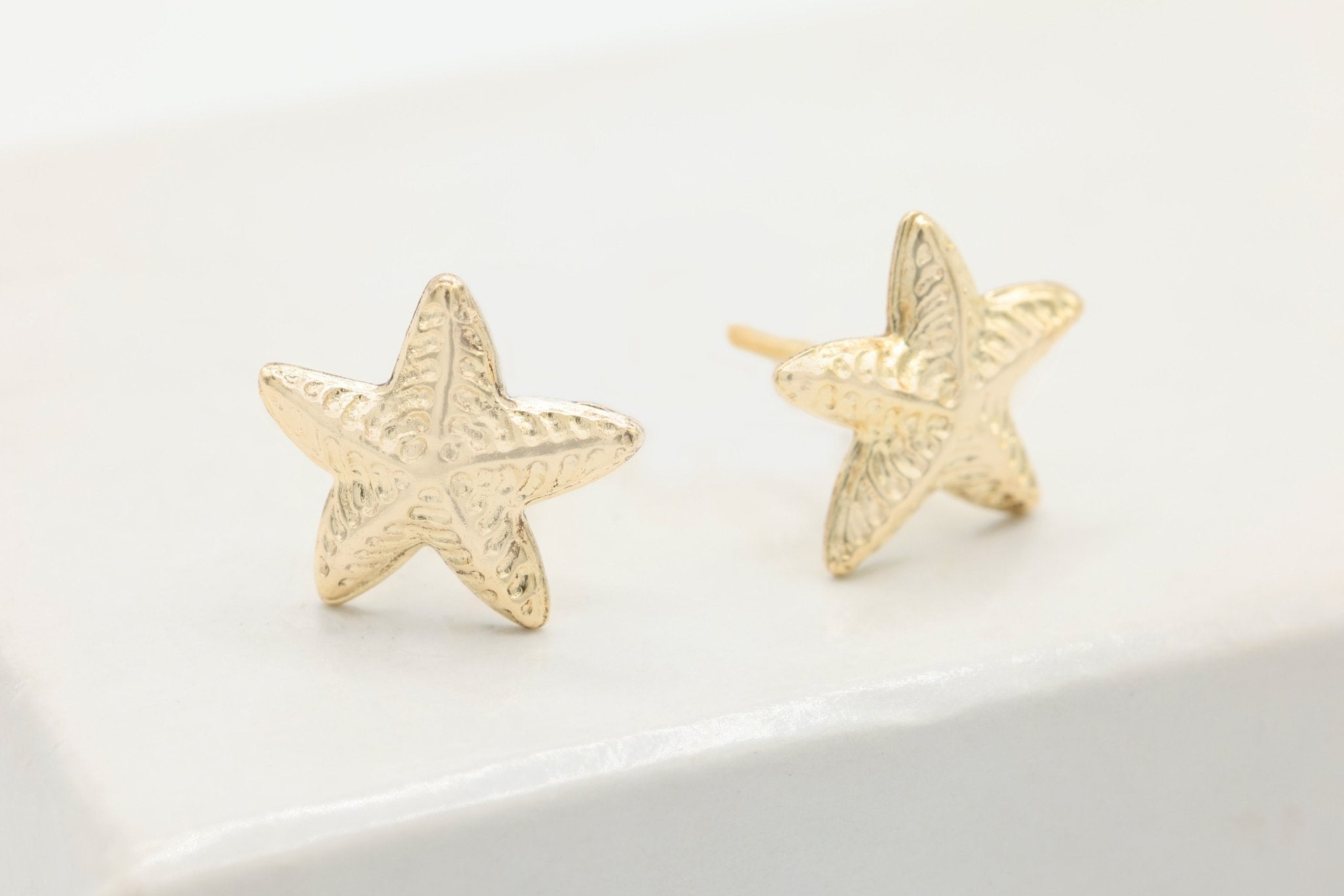 Starfish Stud Earring, 14/20 Gold - Filled, 10mm x 10mm, Wholesale, Pay Per Piece - HarperCrown