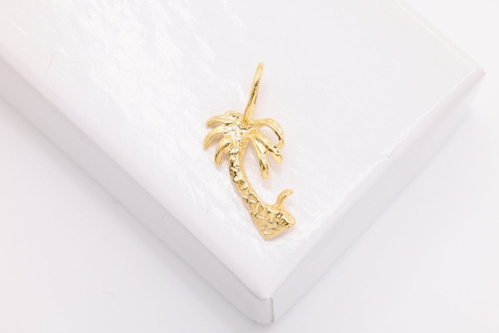 Tropical Palm Tree Charm, Wholesale, 18K Yellow Gold - Plated 925 Sterling Silver, 17mm x 9mm, Hawaiian Coconut Tree - HarperCrown