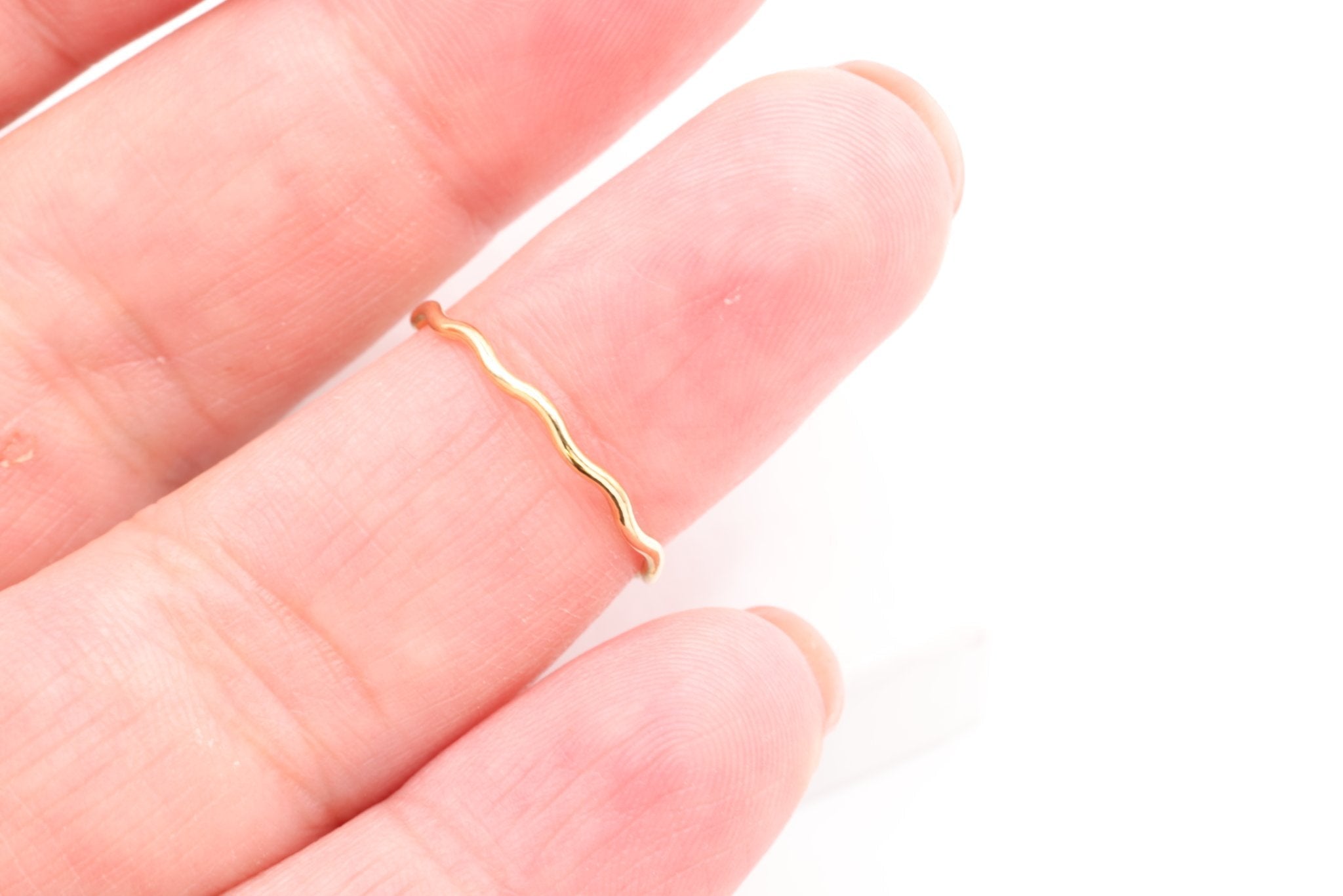 Wavy Ring, 14K Gold - Filled, Dainty Stacking Wavy Ring, Wholesale Bulk DIY Jewelry Making Charms - HarperCrown