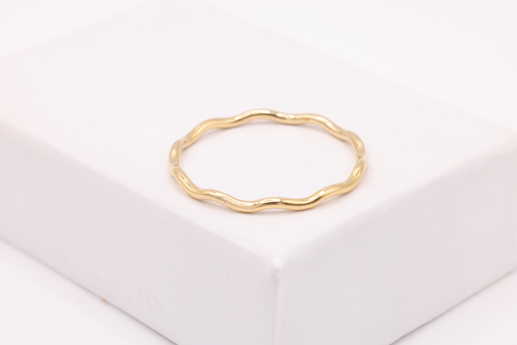 Wavy Ring, 14K Gold - Filled, Dainty Stacking Wavy Ring, Wholesale Bulk DIY Jewelry Making Charms - HarperCrown