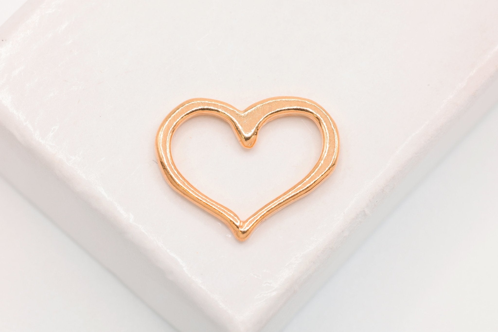 Wholesale Vermeil Rose Gold Open Heart Charms, Gold heart Connector, Vermeil Heart Charms Pendants, Gold Heart Charm, Rose Gold Heart Charm - HarperCrown