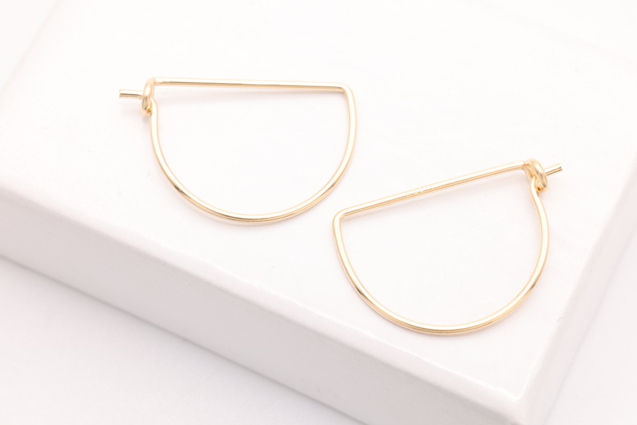 Wire Arch Beading Hoop Earrings, 14K Gold - Filled, 16mm x 12mm, Minimalist Delicate, Wholesale Jewelry Earrings - HarperCrown
