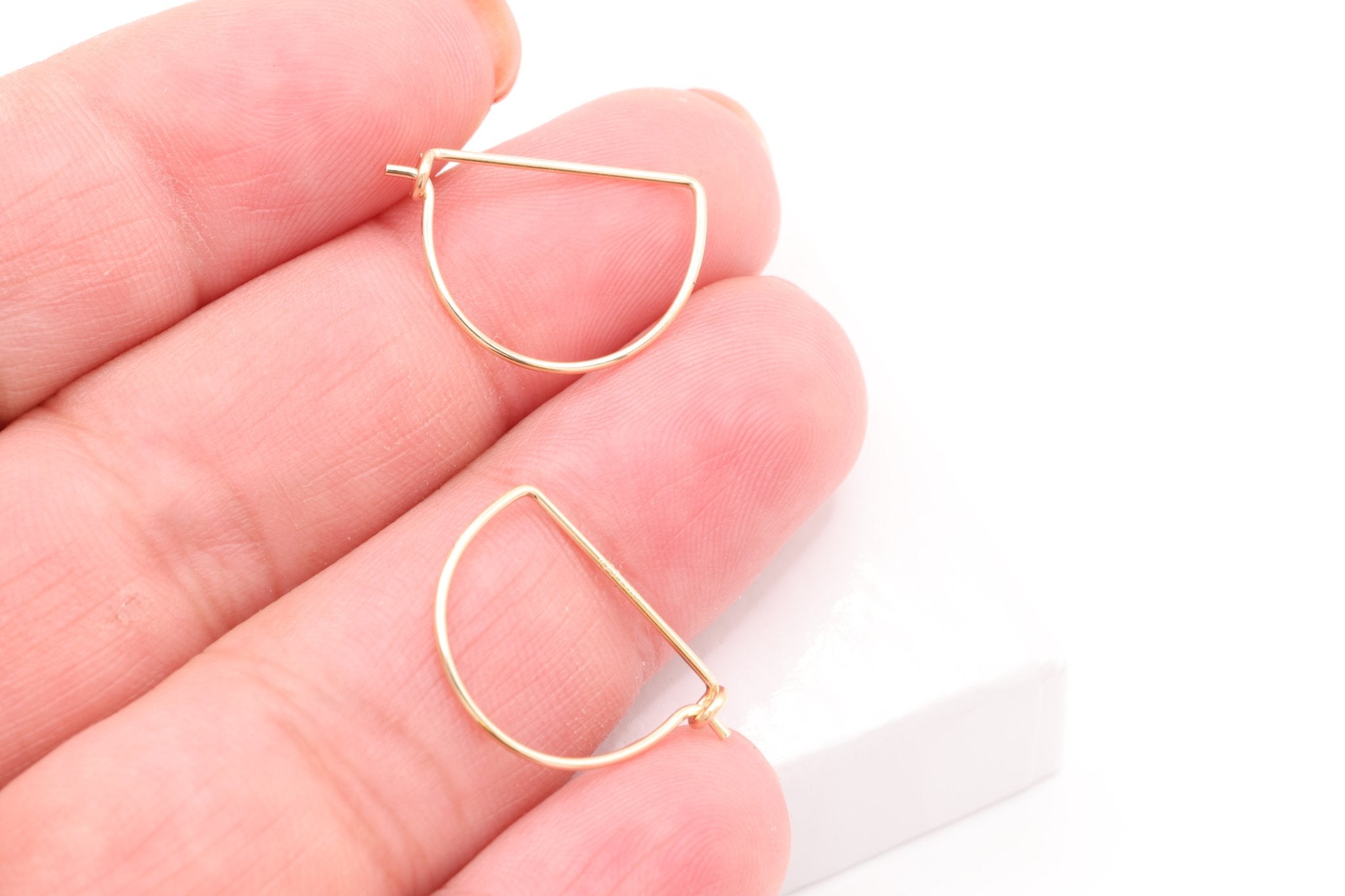 Wire Arch Beading Hoop Earrings, 14K Gold - Filled, 16mm x 12mm, Minimalist Delicate, Wholesale Jewelry Earrings - HarperCrown