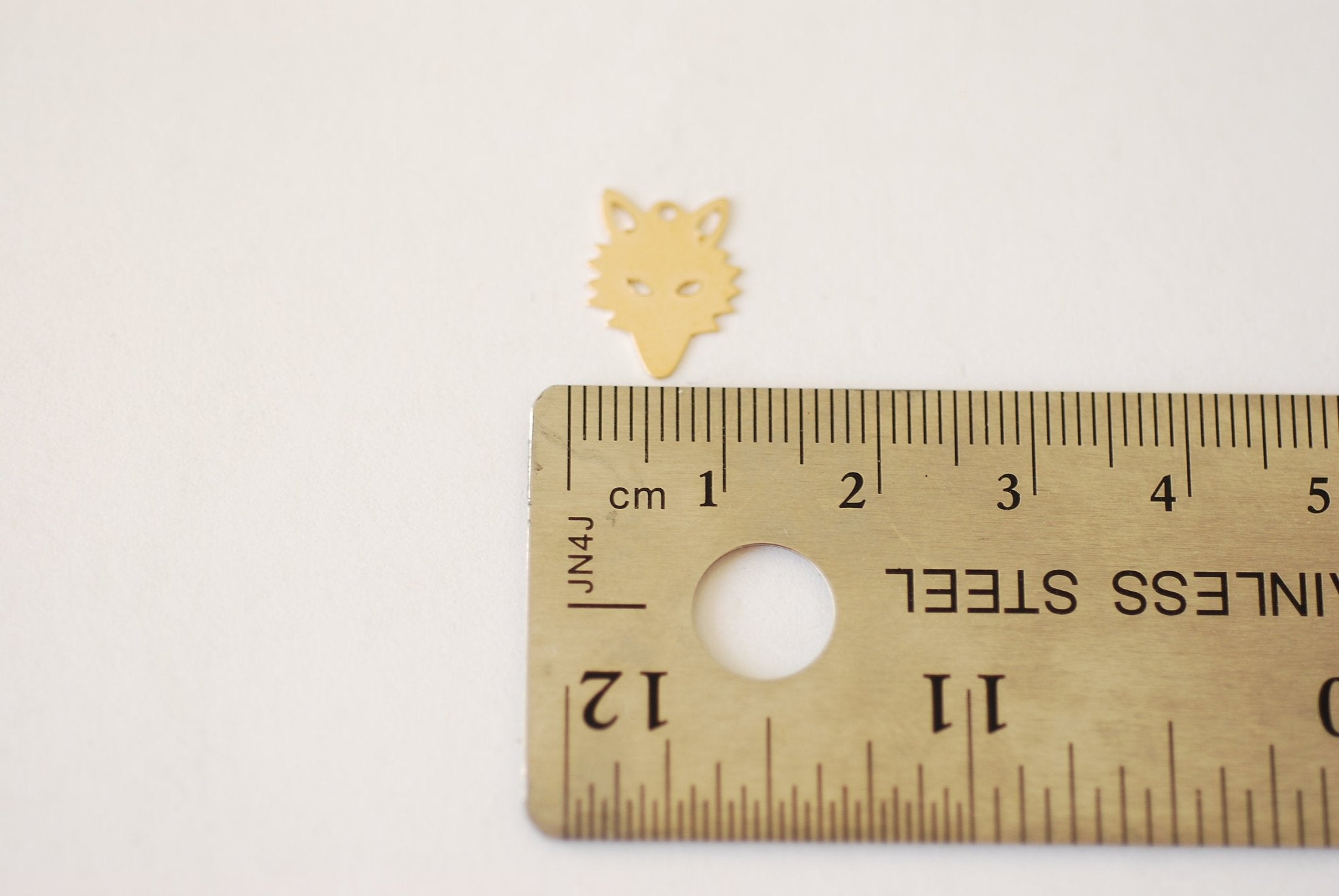 Wolf Charm, 14/20 Gold-Filled, 13mm x 10mm, Fox Face