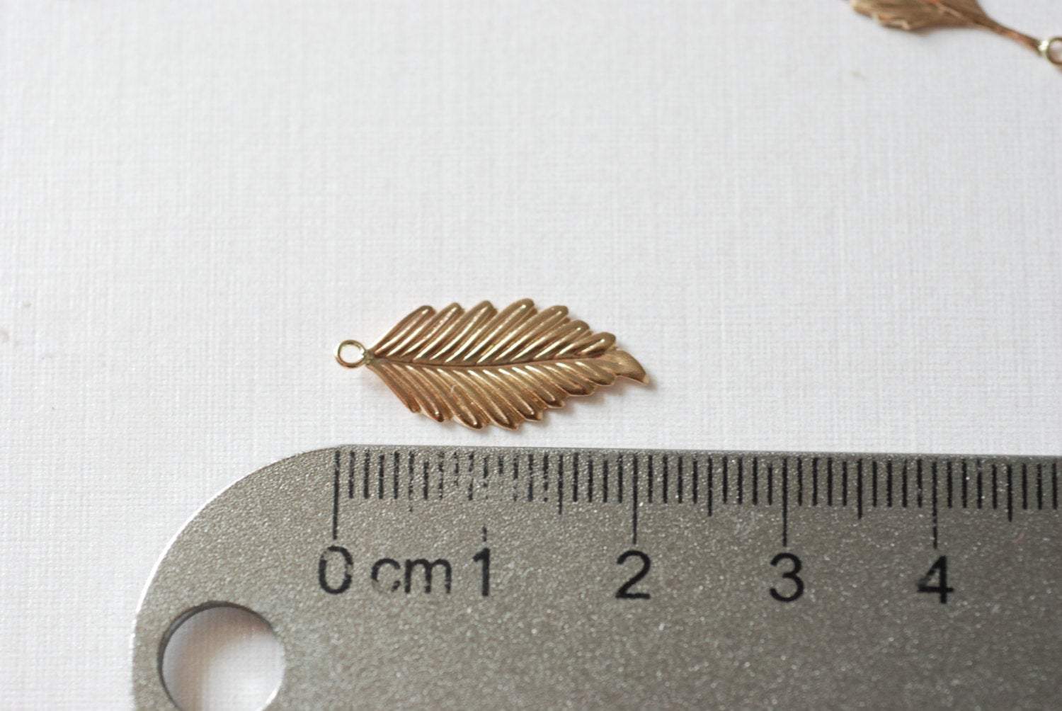 Leaf Charms, Wholesale, 14/20 Gold-Filled, 21mm x 9mm, Drops Dangles Leaves Nature Leaves Petal