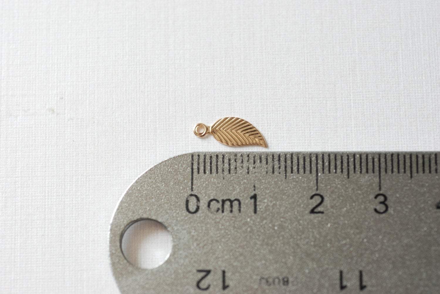 Leaf Charms, Wholesale, 14/20 Gold-Filled, 12mm x 5mm, Drops Dangles Leaves Nature Leaves Petal