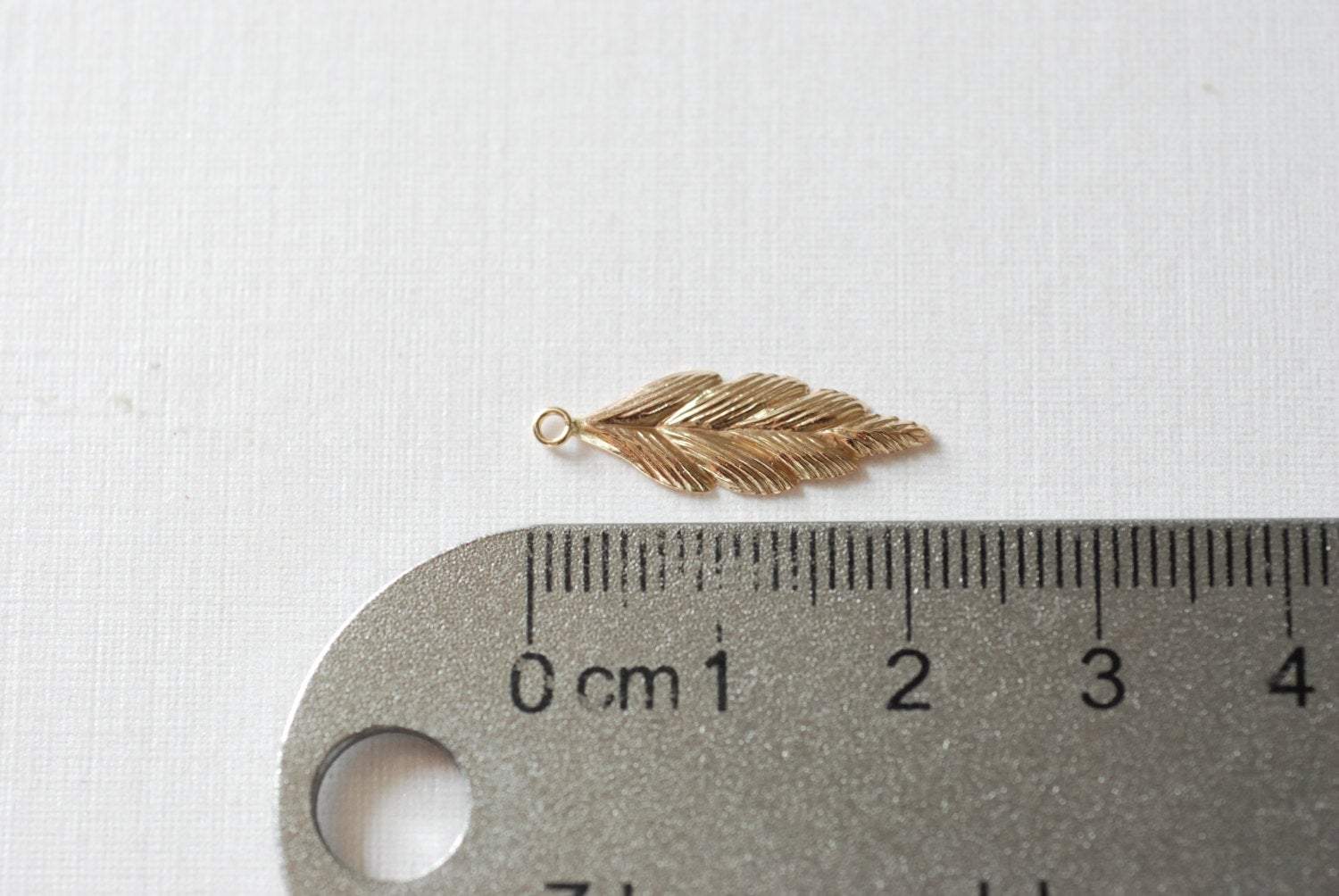 Leaf Charms, Wholesale, 14/20 Gold-Filled, 21mm x 6mm, Drops Dangles Leaves Nature Leaves Petal