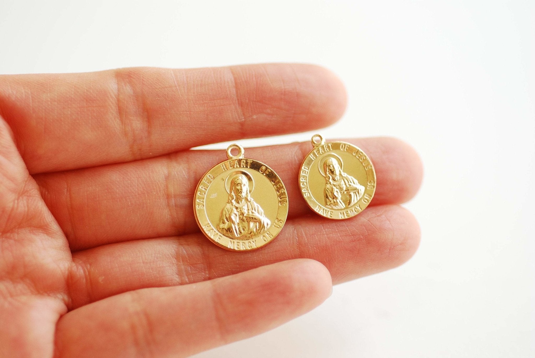 Jesus Pendant, 14/20 Gold-Filled, Jesus De Cristo Medallion Coin Religious Charm