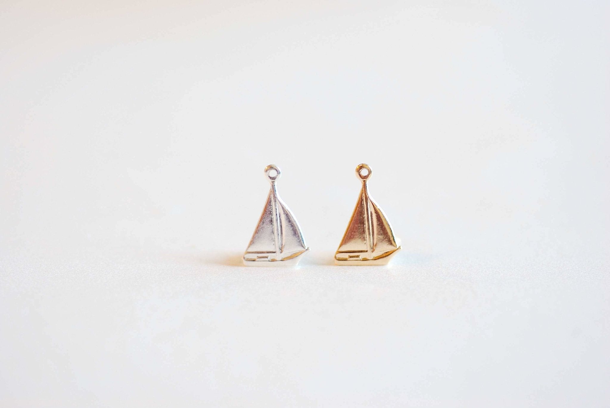 Sailboat Charm, Wholesale, 14/20 Gold-Filled, 15mm x 10mm, Sail Boat Ship Nautical Beach Sailing