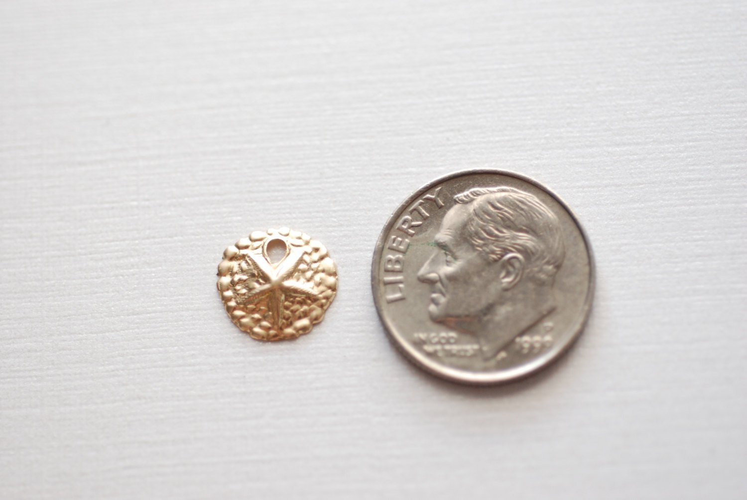 Sand Dollar Charm, Wholesale, 14/20 Gold-Filled, 10mm