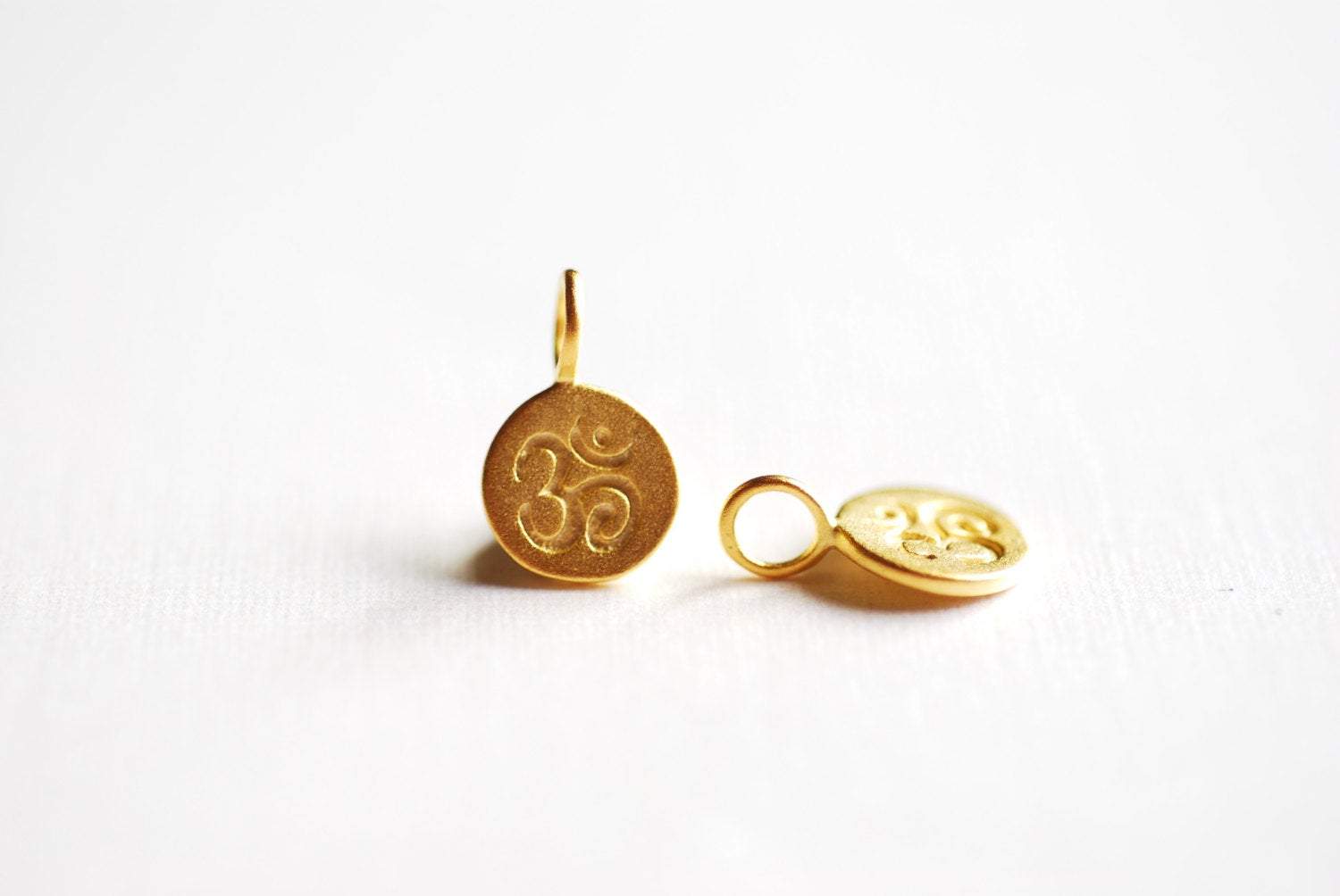 Spiritual Yoga Ohm Om Symbol Charm, Wholesale, 18K Matte Gold-Pated 925 Sterling Silver, 13mm