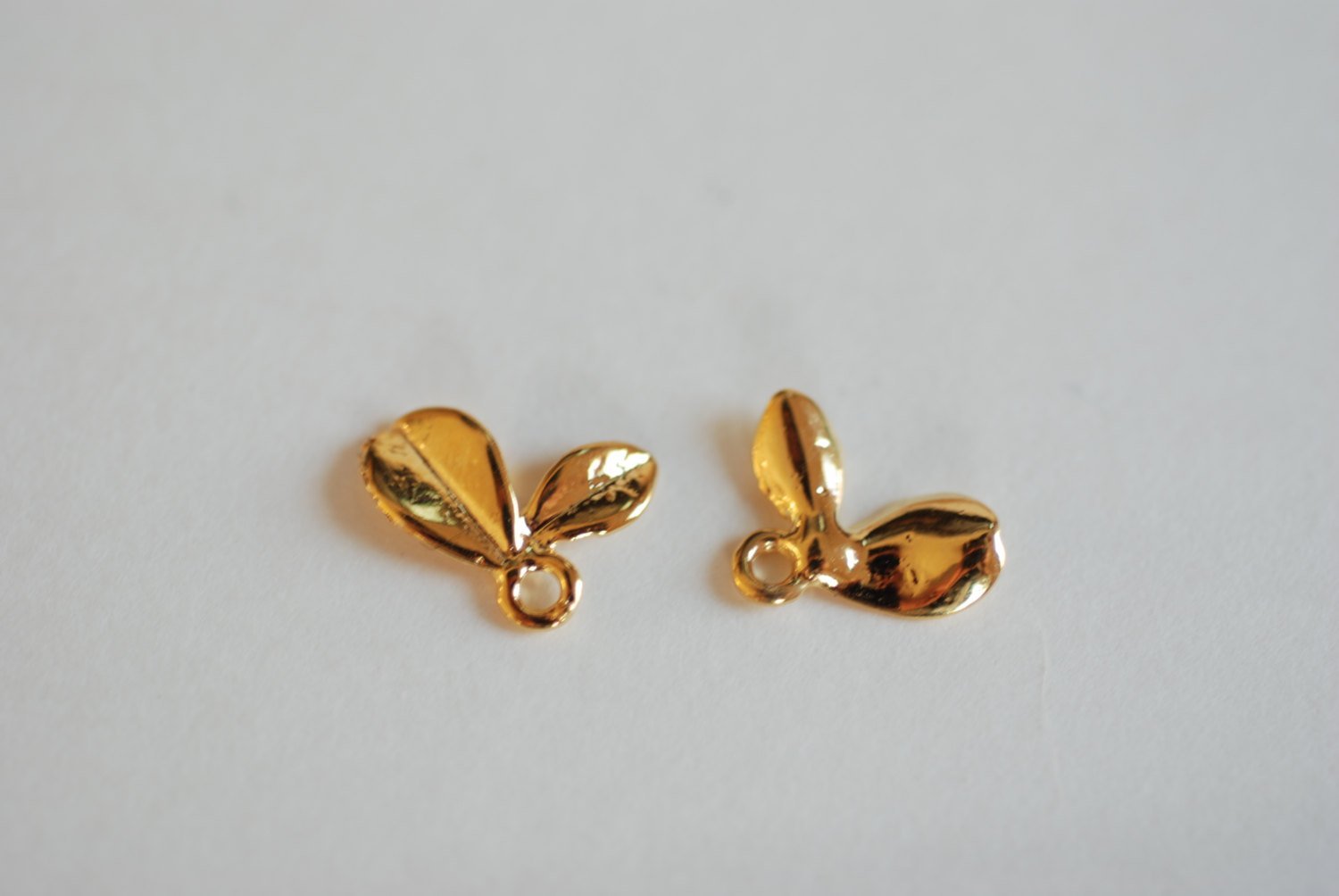 2pcs Vermeil Shiny Gold Flower Petal Charm- 18k plated over Sterling Silver Daisy Calla Lilly Flower Petal Drop, Stamping Flower Charm DIY - HarperCrown