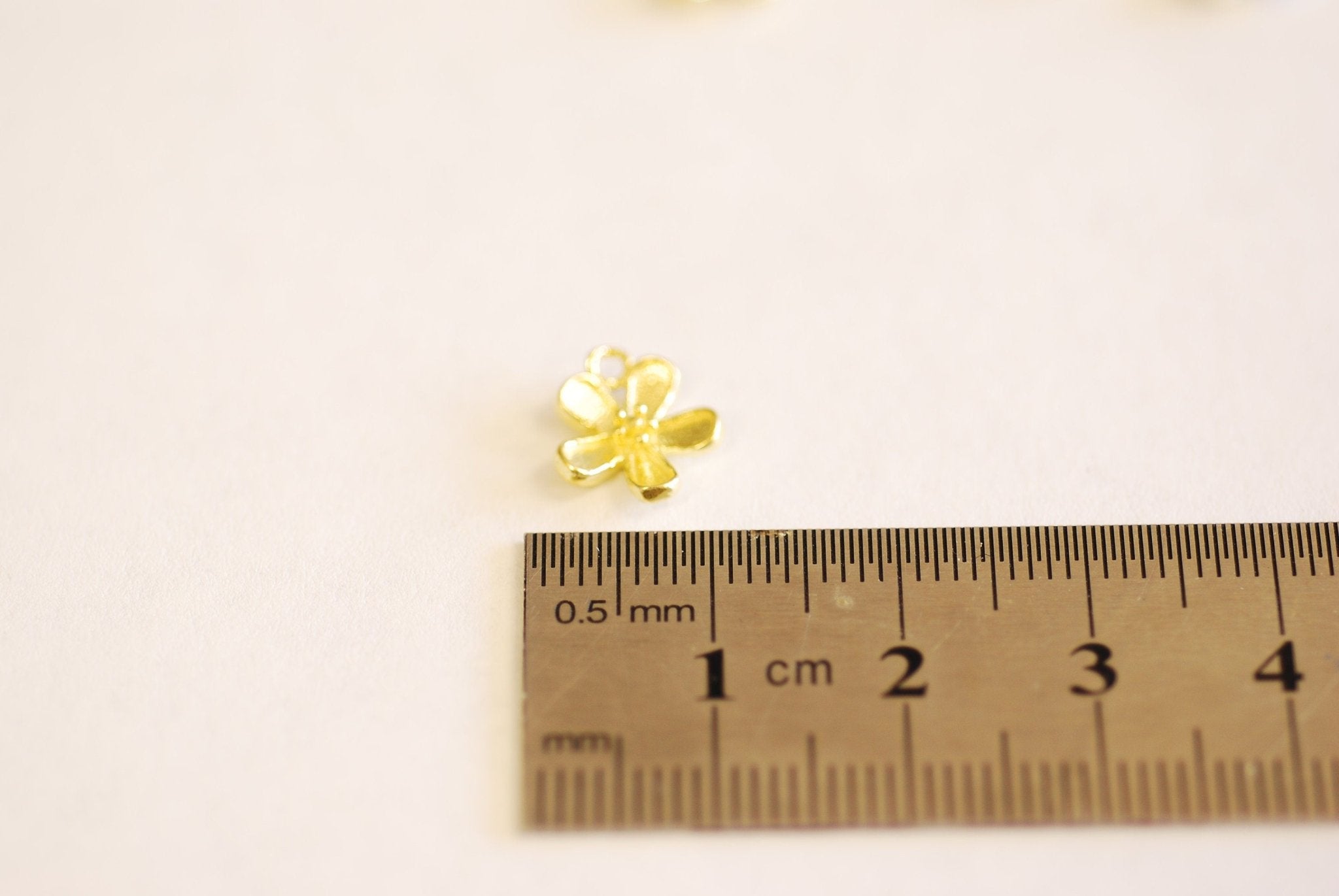 925 Sterling Silver or Vermeil Gold 18k Flower Daisy Charm Nature Floral Plumeria Sunflower Dandelion Charm Pendant - HarperCrown