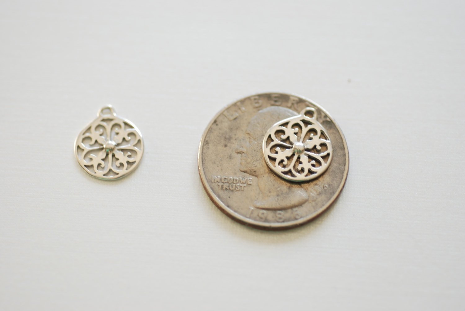 925 Sterling Silver Round filigree Charm, silver filigree charm or pendant, filigree flower circle connector charm, Round disc connector,83 - HarperCrown