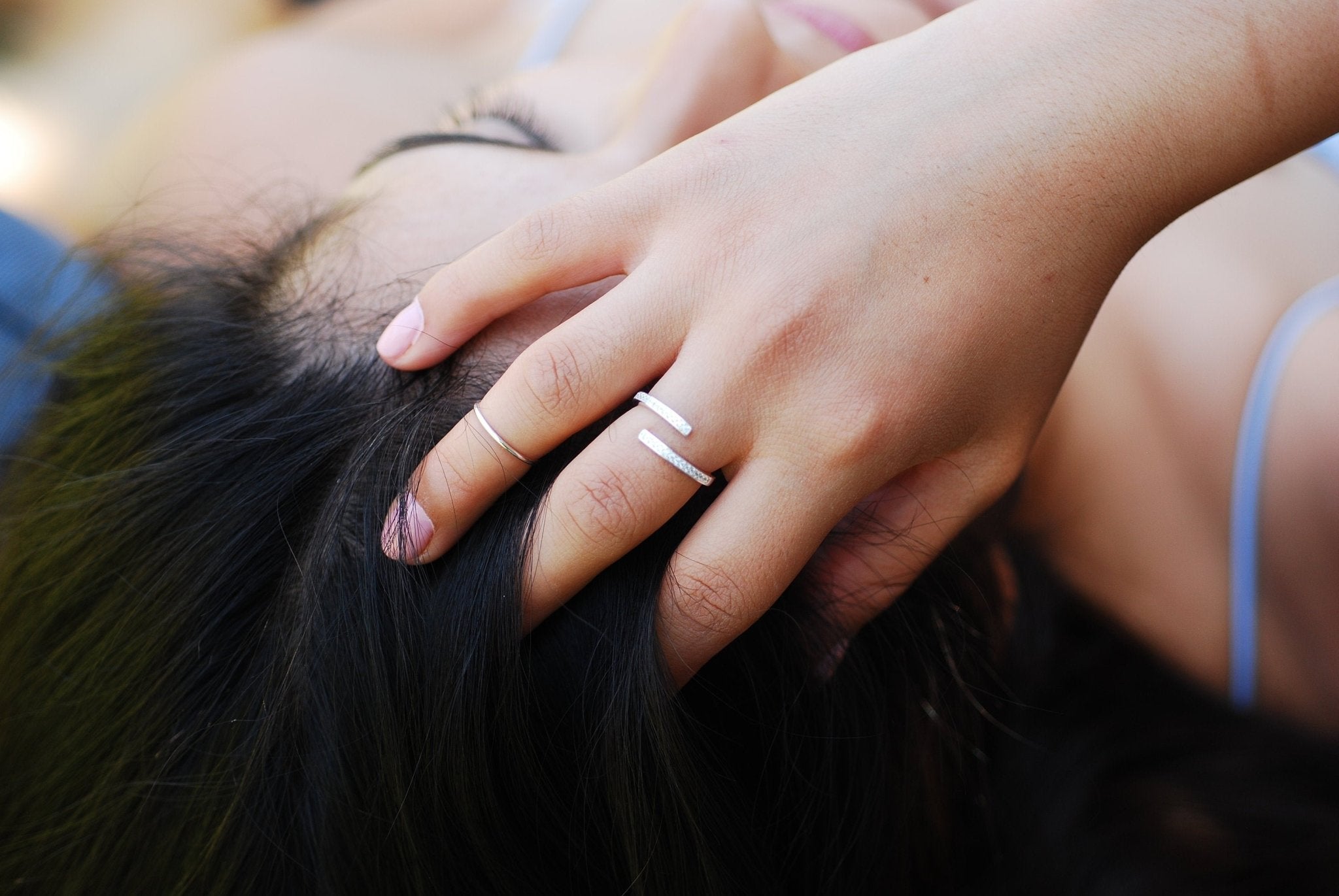 Sterling silver cz bar ring.