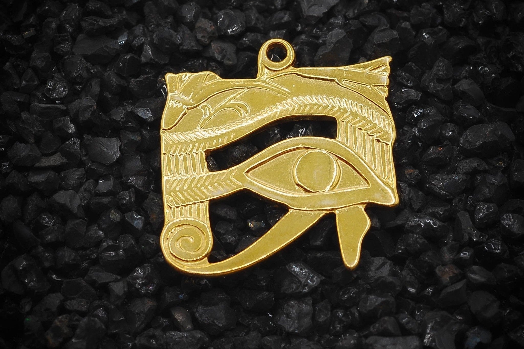 Eye of Ra God of the Sun Ancient Egyptian Charm Solid 14K Gold Jew