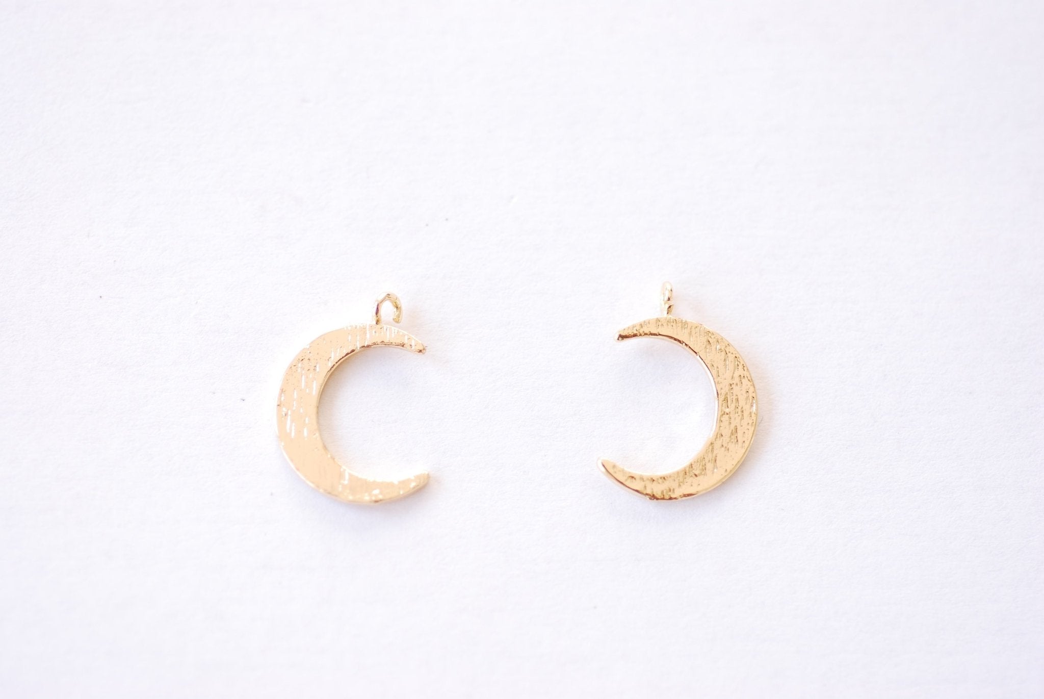 Gold Crescent Moon Horn Charm - 16k Gold Plated Brass Half Moon Textured Waning Eclipse Bohemian Boho Curve Shape Wholesale Charms B174 - HarperCrown