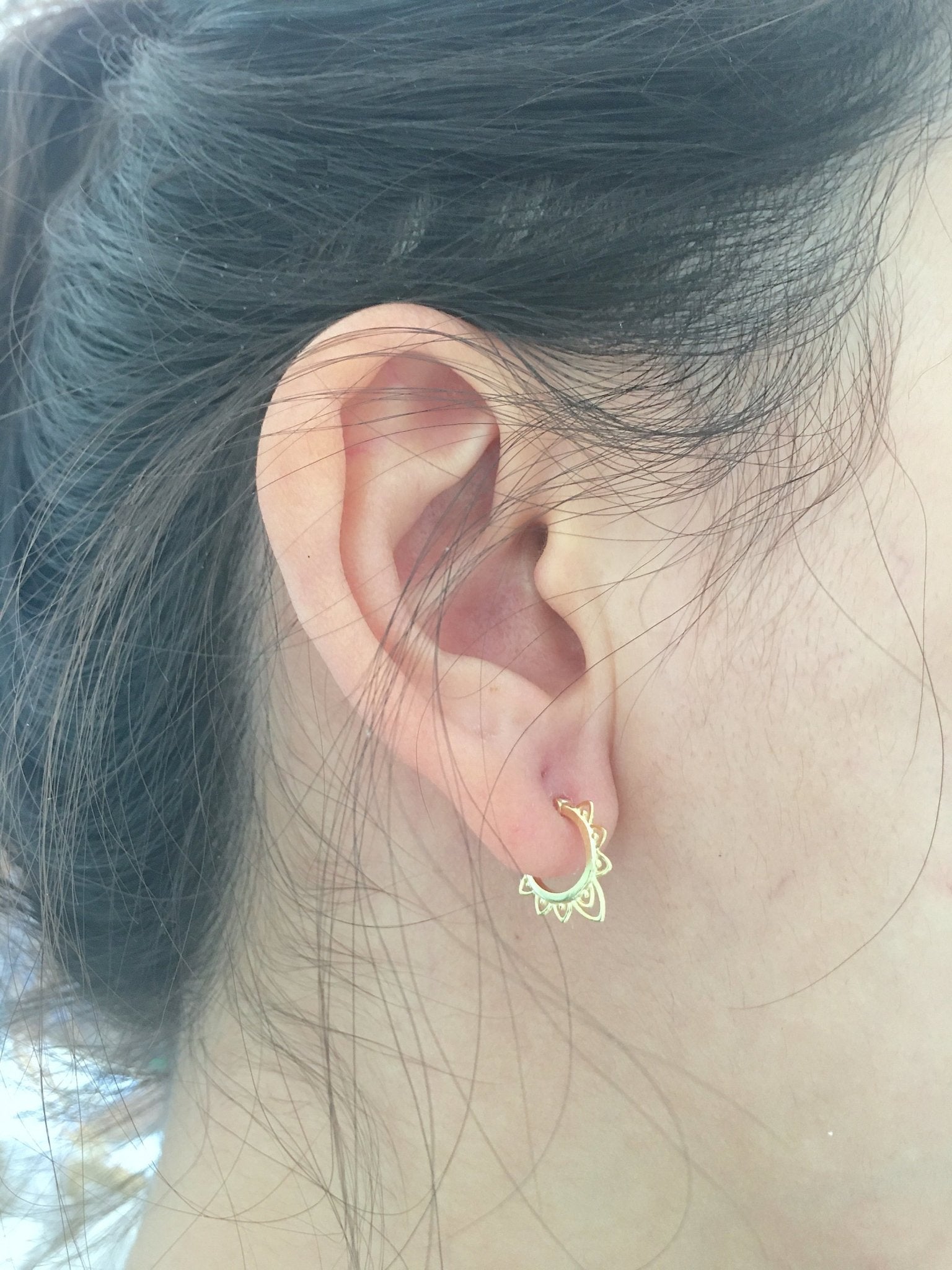 Gold Ear Huggie Hoop Earrings - Earring Cuff, Cartilage Hoop, Cartilage Earring, Mini Hoop Earrings, Spike Hoop Earrings, Snug Cuff - HarperCrown