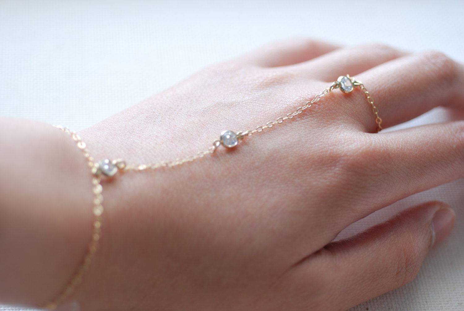 Wholesale Hand Chain Bracelet Hand Ring Bracelet Hand Chain with Crystals Finger Bracelet Hand Chain Ring Ring Harem Bracelet 4 Inches