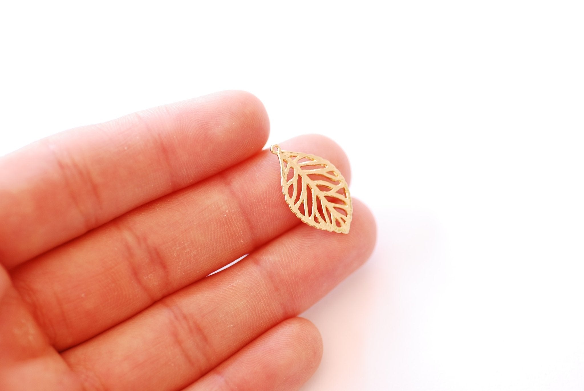 Leaf Charm | 16k Gold Plated over Brass | Dainty Leaf Pendant HarperCrown Wholesale B325 - HarperCrown