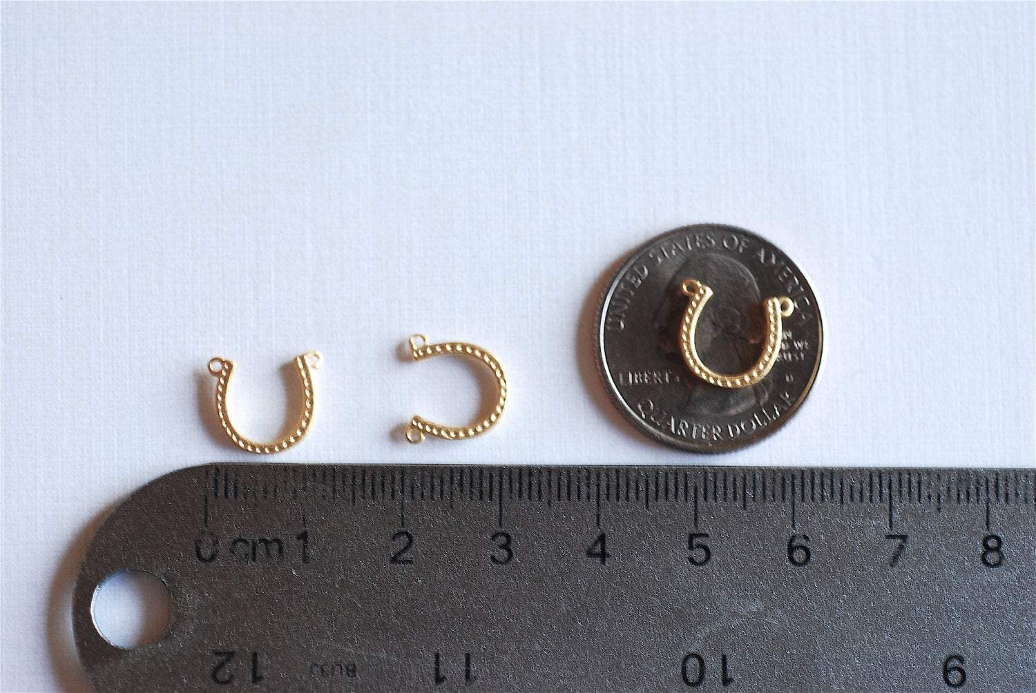 Matte Vermeil Gold Horseshoe Charm- 18k gold plated Sterling Silver Horseshoe Charm, Vermeil Gold Horseshoe Connector Charm Pendant, 157 - HarperCrown