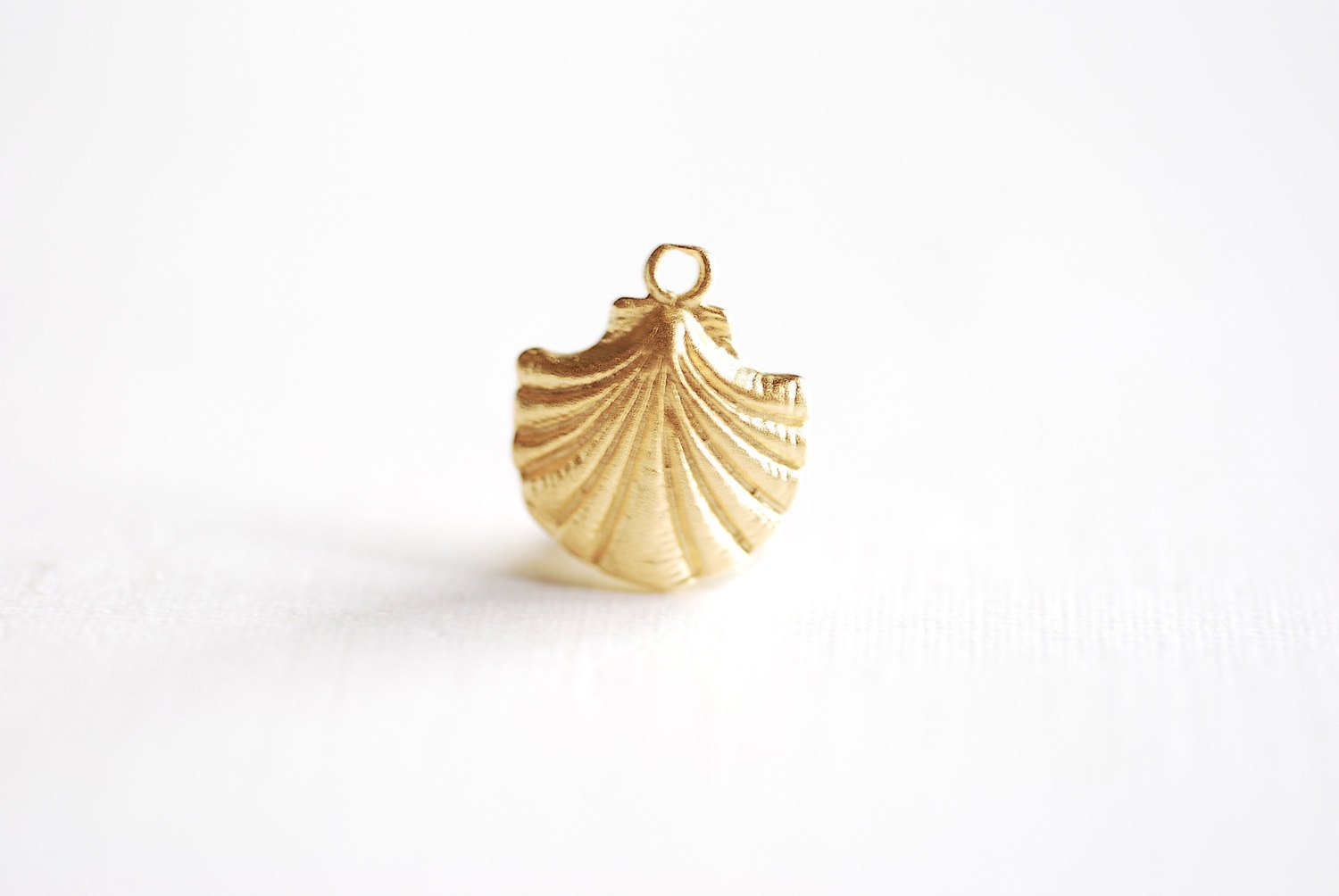 Matte Vermeil Gold Sea Shell Charm- 18k gold over Sterling Silver, Vermeil Gold Oyster Shell Charm, Sea life Charm, Beach Charms, Beads, 72 - HarperCrown