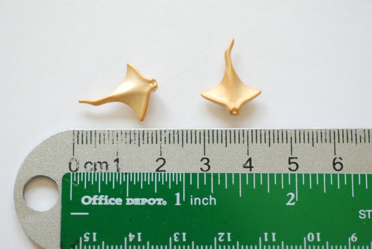 Matte Vermeil Gold Stingray- 18k gold plated over Sterling Silver Stingray charm, Gold Stingray, Sting Ray Charm, Sea Life Charms - HarperCrown