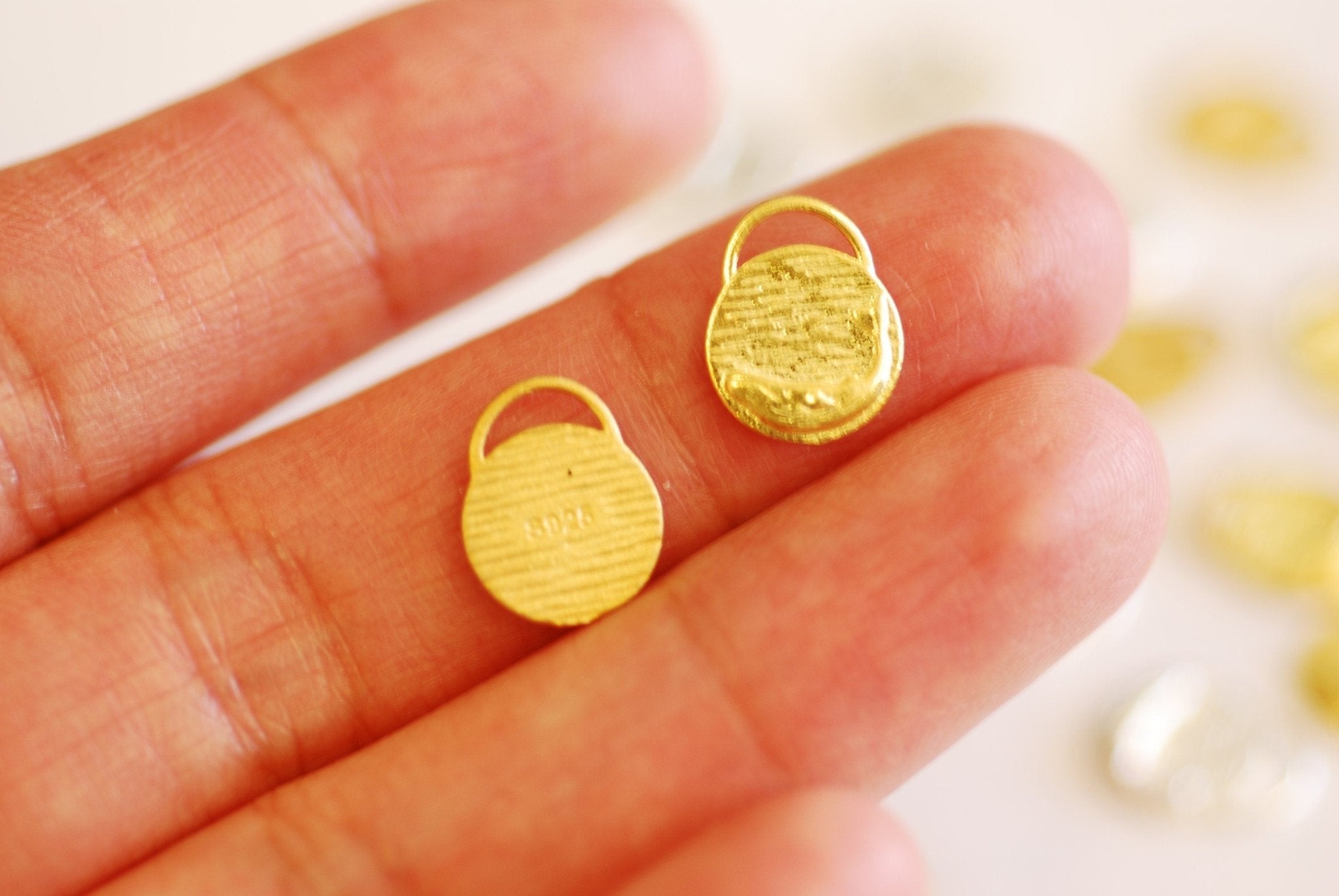 Round Whale Tail Disc Charm 925 Sterling Silver plated 18k Gold Sea Animal Sea Life Creature Humpback Whale Pendant Marine life Fish - HarperCrown