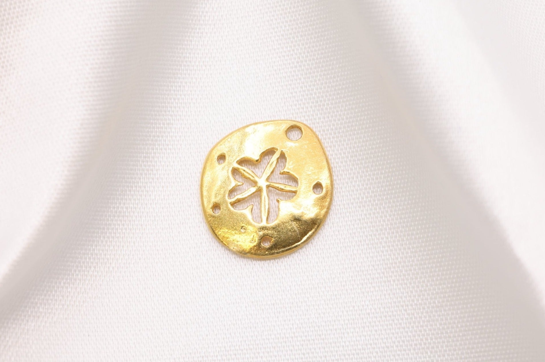 Sand Dollar Charm Wholesale 14K Gold, Solid 14K Gold, 339G - HarperCrown