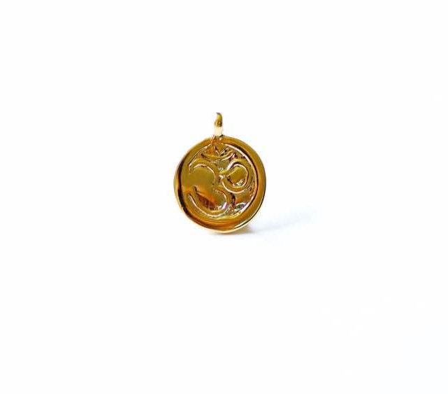 Shiny Vermeil Gold Round Ohm Sanskrit Disc- 18k gold plated over Sterling Silver, Yoga Om pendant, Gold Om Disc, Vermeil Supplies, Beads,204 - HarperCrown