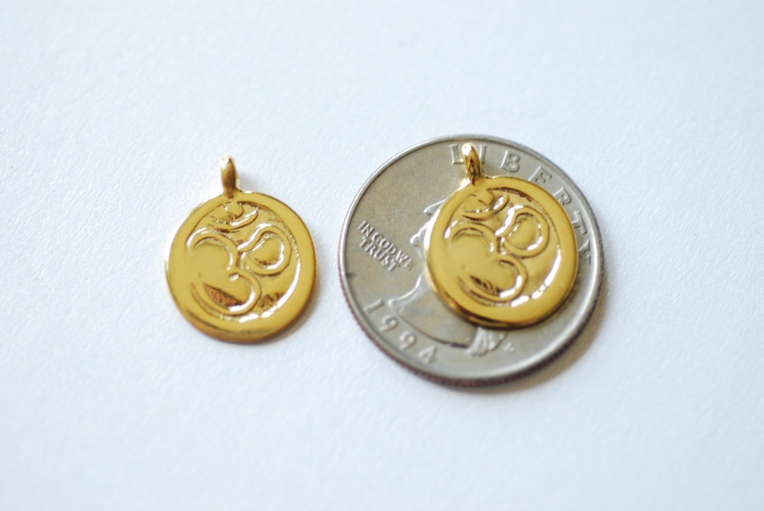 Shiny Vermeil Gold Round Ohm Sanskrit Disc- 18k gold plated over Sterling Silver, Yoga Om pendant, Gold Om Disc, Vermeil Supplies, Beads,204 - HarperCrown