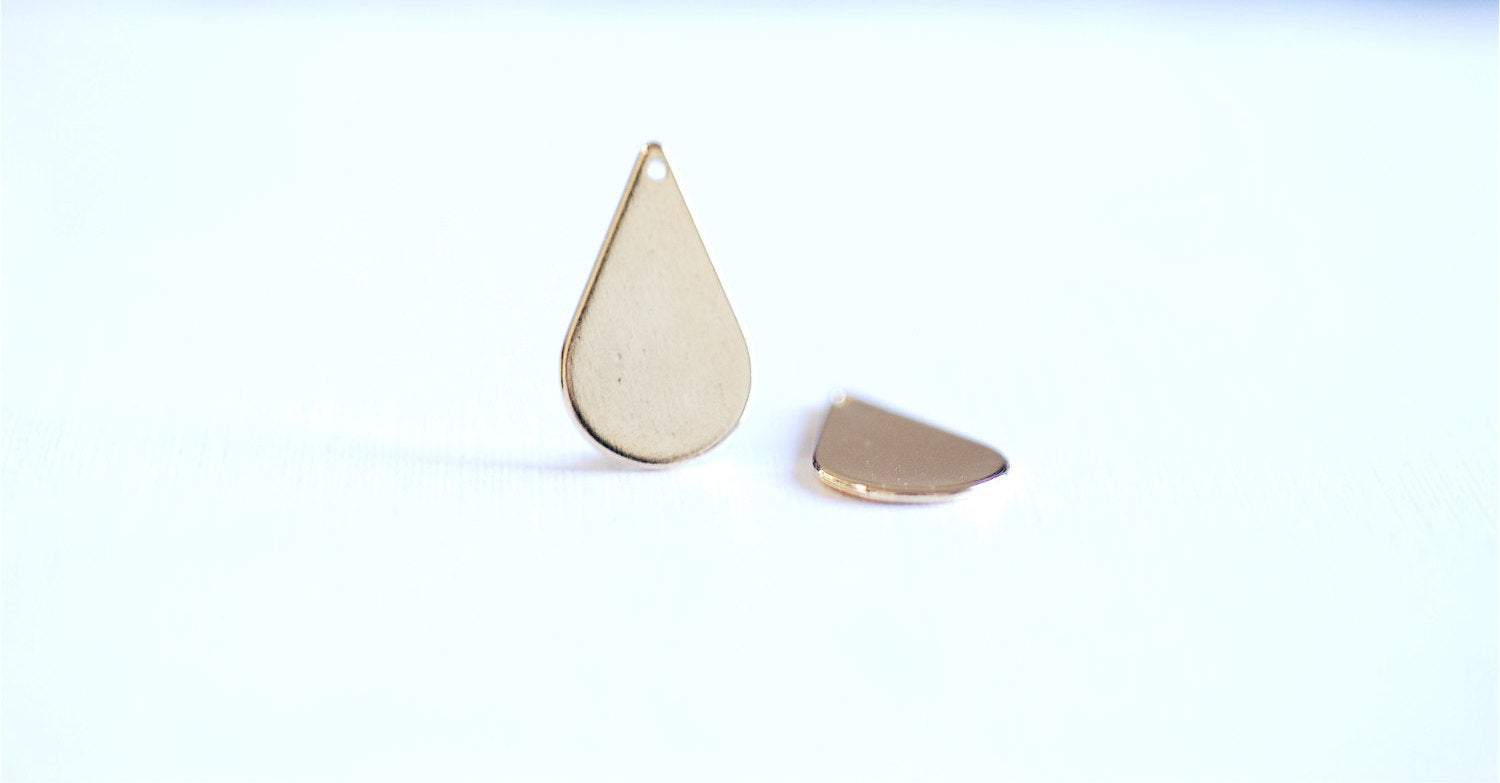 Shiny Vermeil Gold Teardrop Charm Pendant- 22k gold plated Oval Charm Pendant, Gold Flat Teardrop, Tear drop Charm, Stamping, Beads, 297 - HarperCrown