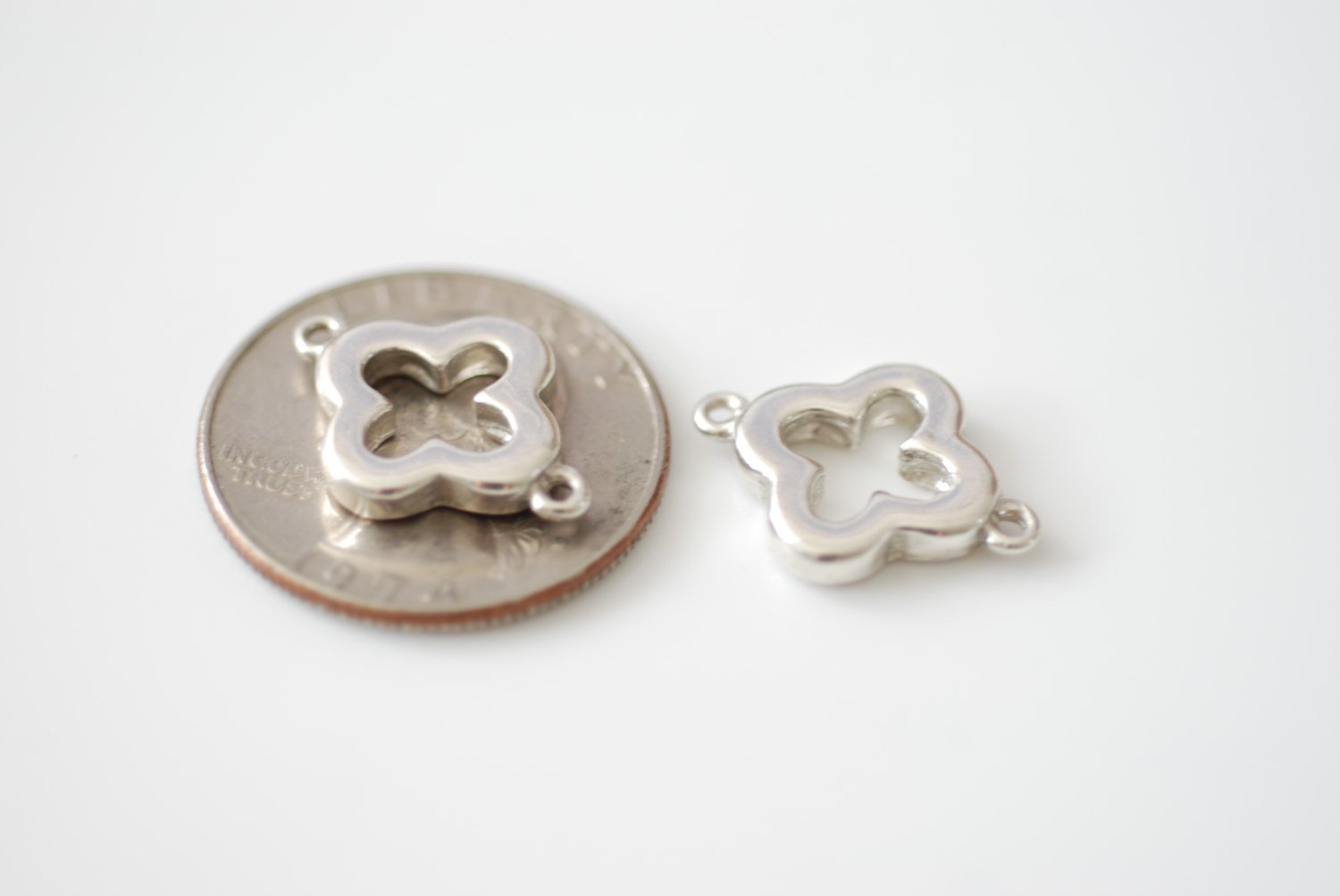 Sterling Silver Quartrefoil Charm Pendant- 925 Silver Clover Connector, Sterling Silver four leaf quatrefoil clover connector link, 75 - HarperCrown