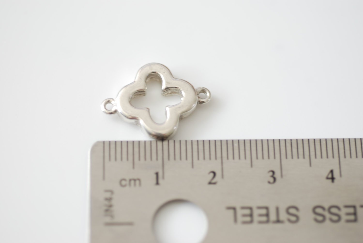 Sterling Silver Quartrefoil Charm Pendant- 925 Silver Clover Connector, Sterling Silver four leaf quatrefoil clover connector link, 75 - HarperCrown