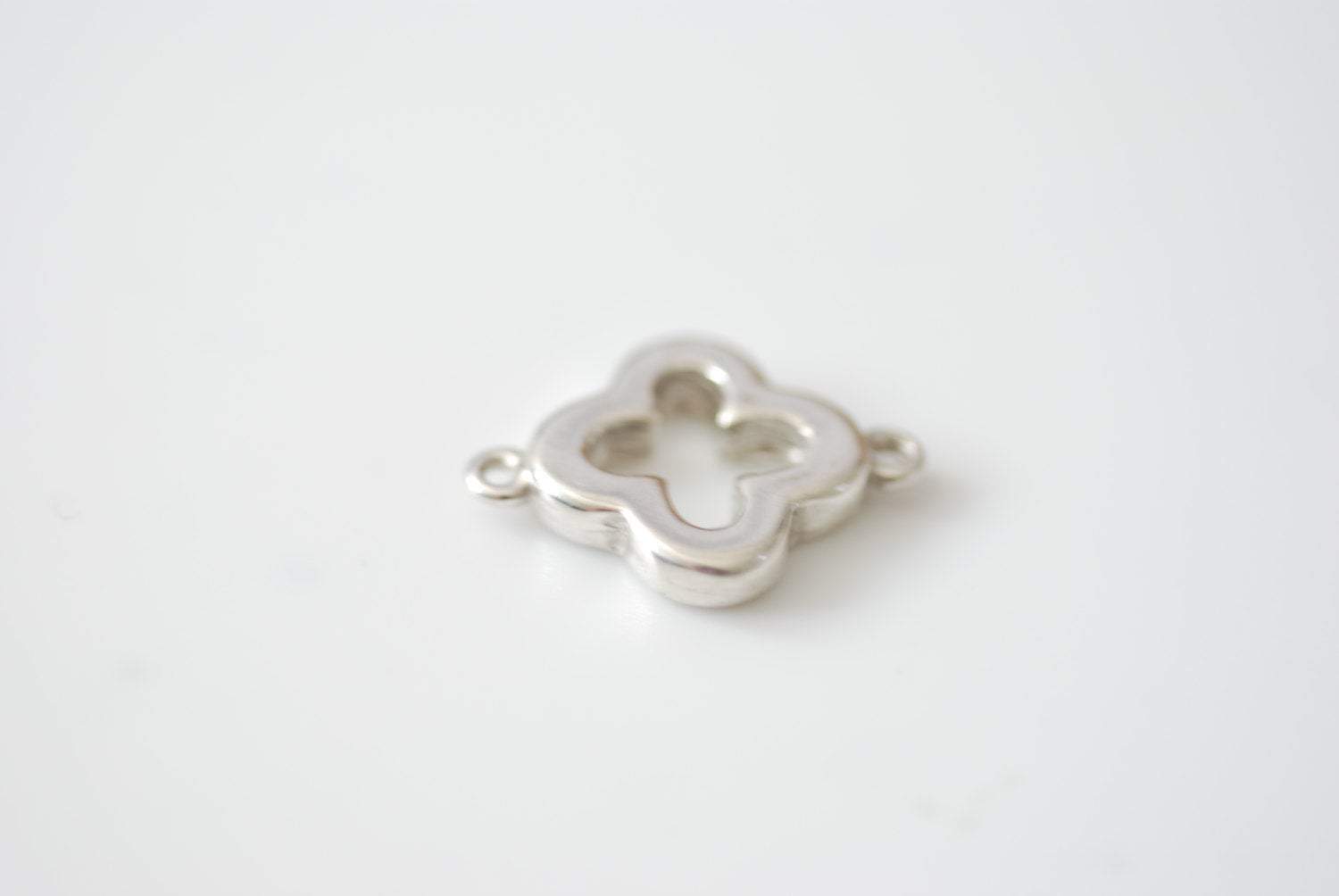 Sterling Silver Quartrefoil Charm Pendant- 925 Silver Clover Connector, Sterling Silver four leaf quatrefoil clover connector link, 75 - HarperCrown