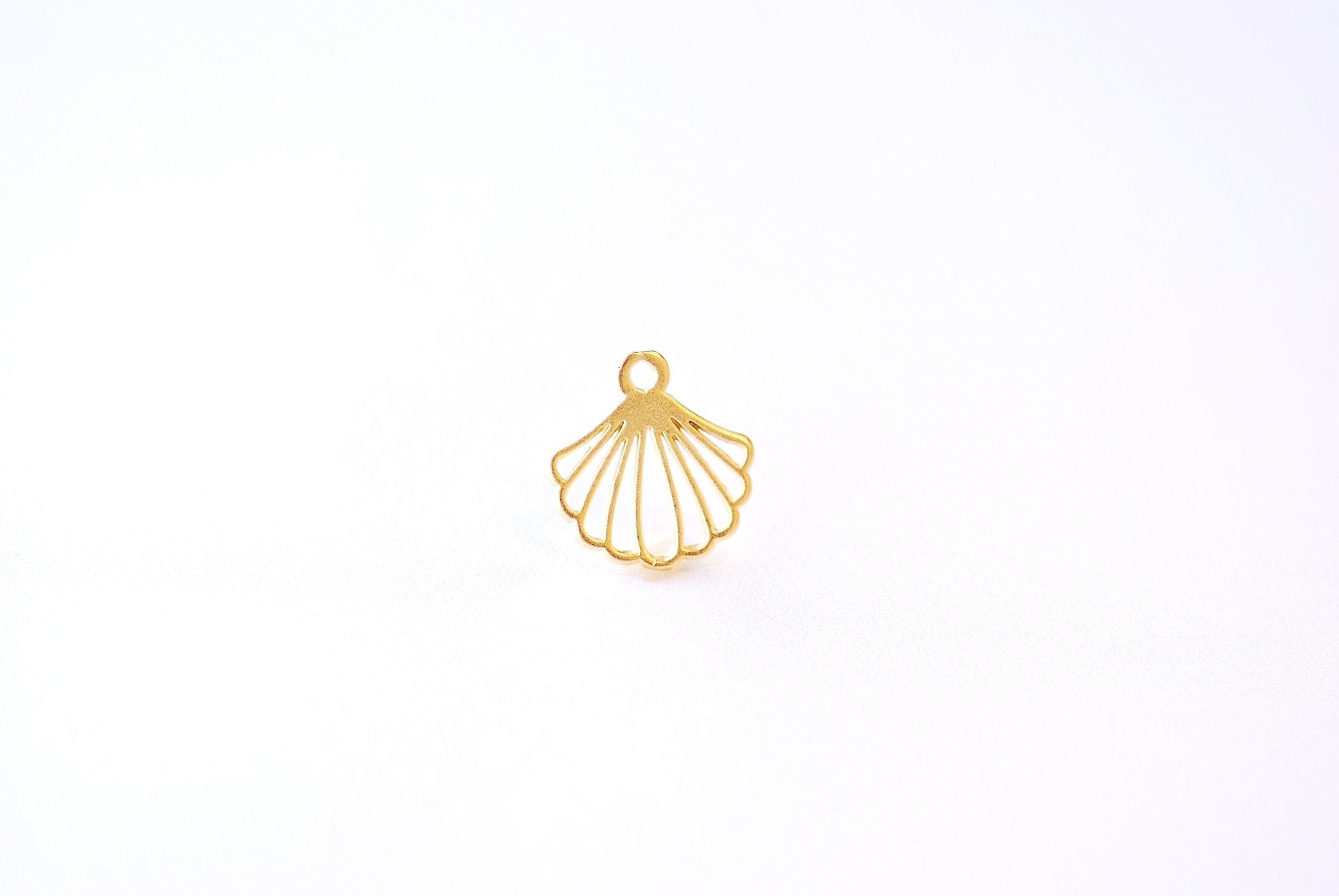 Vermeil Gold Fan Charm- 18k gold plated 925 Sterling Silver, Gold Silver Fan, Fan Shaped Charm, VermeilSupplies HarperCrown Etsy, J389 - HarperCrown