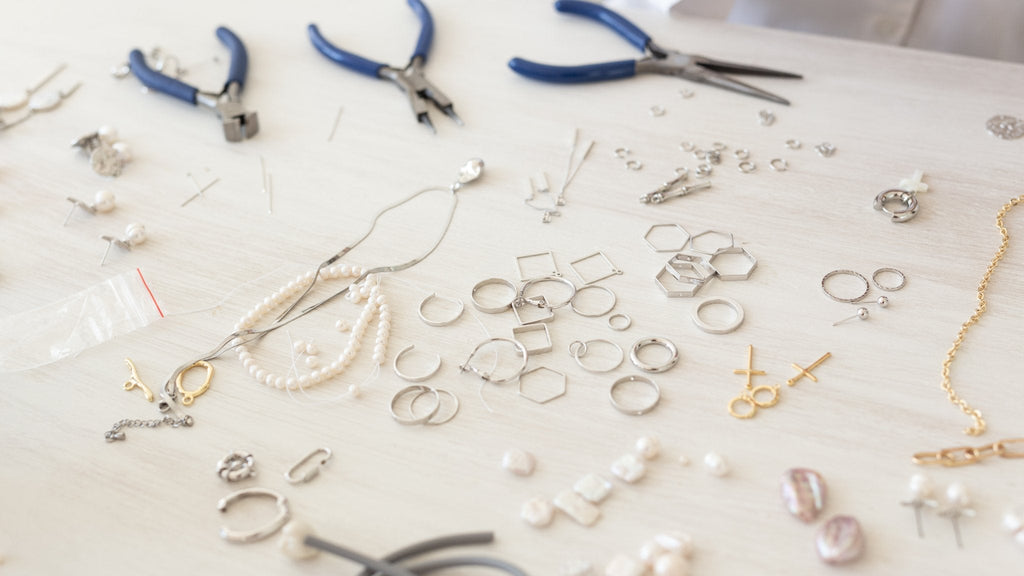 Jewelry Online Places That Buy Costume Jewelry NEW ONLINE ✨ A 50+ Collection Of Deadstock Never Worn Jewelry By Kenneth  Jay Lane, The King Of Costume This Is Just The Beginning And More  Batches Will Be Rolling Out Soon!✨