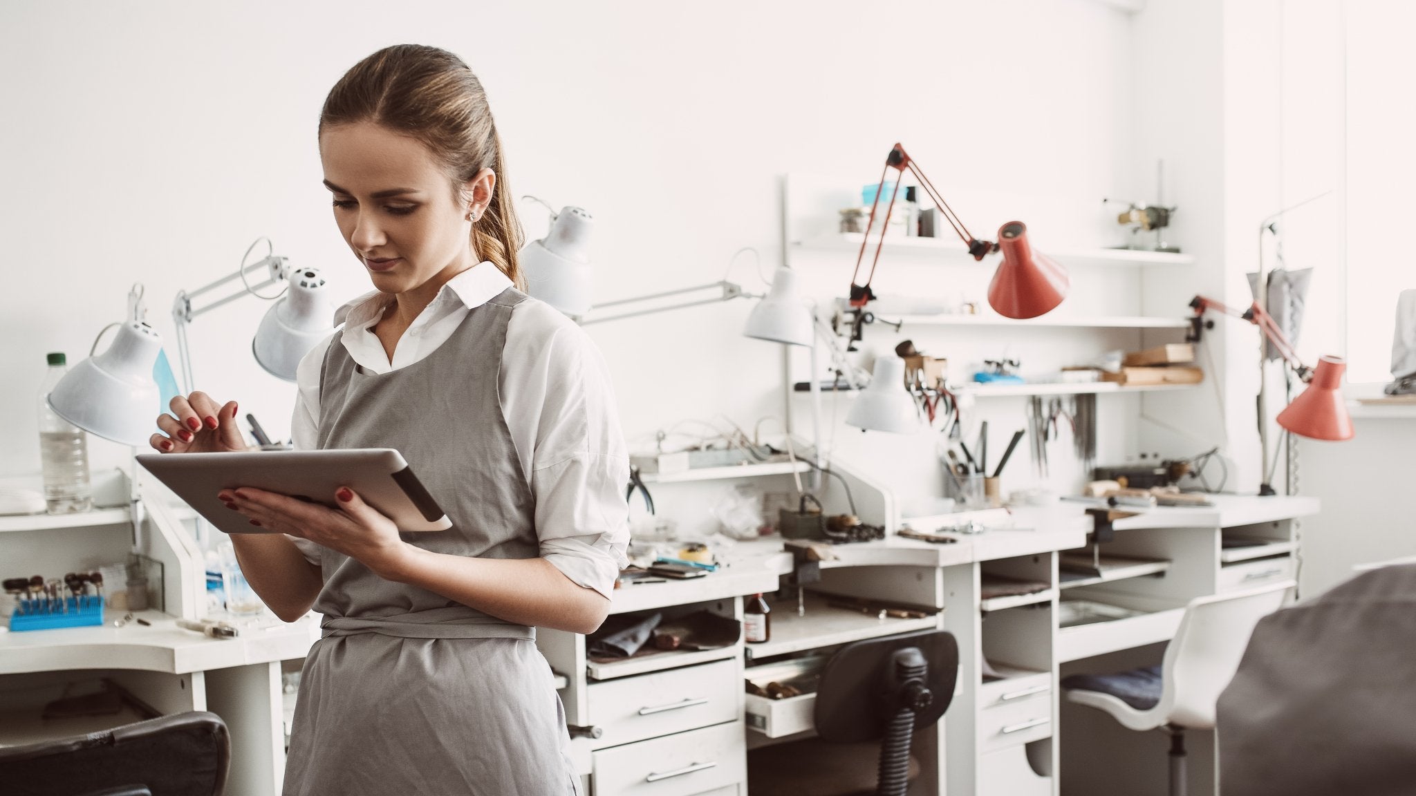Is Selling Jewelry Profitable in 2024? - HarperCrown